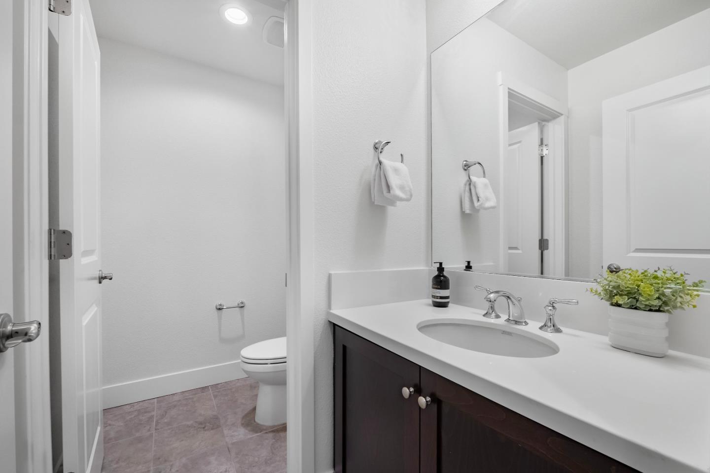 Detail Gallery Image 13 of 30 For 1038 Barberry Ter, Sunnyvale,  CA 94086 - 4 Beds | 3/1 Baths