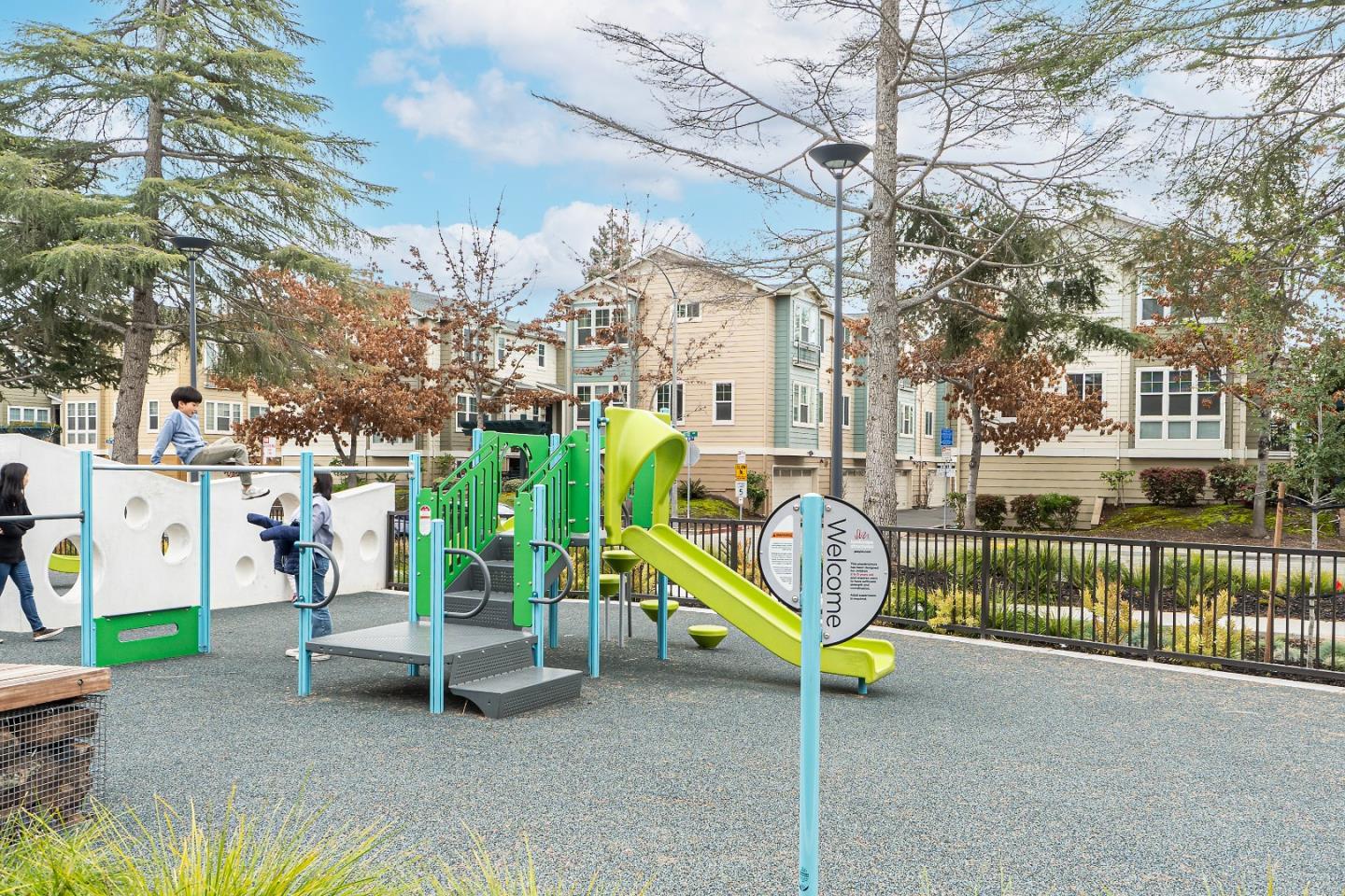 Detail Gallery Image 29 of 30 For 1038 Barberry Ter, Sunnyvale,  CA 94086 - 4 Beds | 3/1 Baths