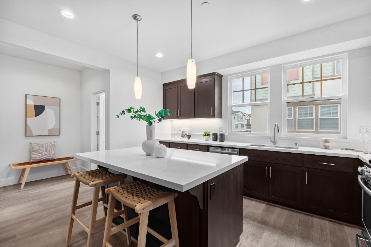 Detail Gallery Image 8 of 30 For 1038 Barberry Ter, Sunnyvale,  CA 94086 - 4 Beds | 3/1 Baths