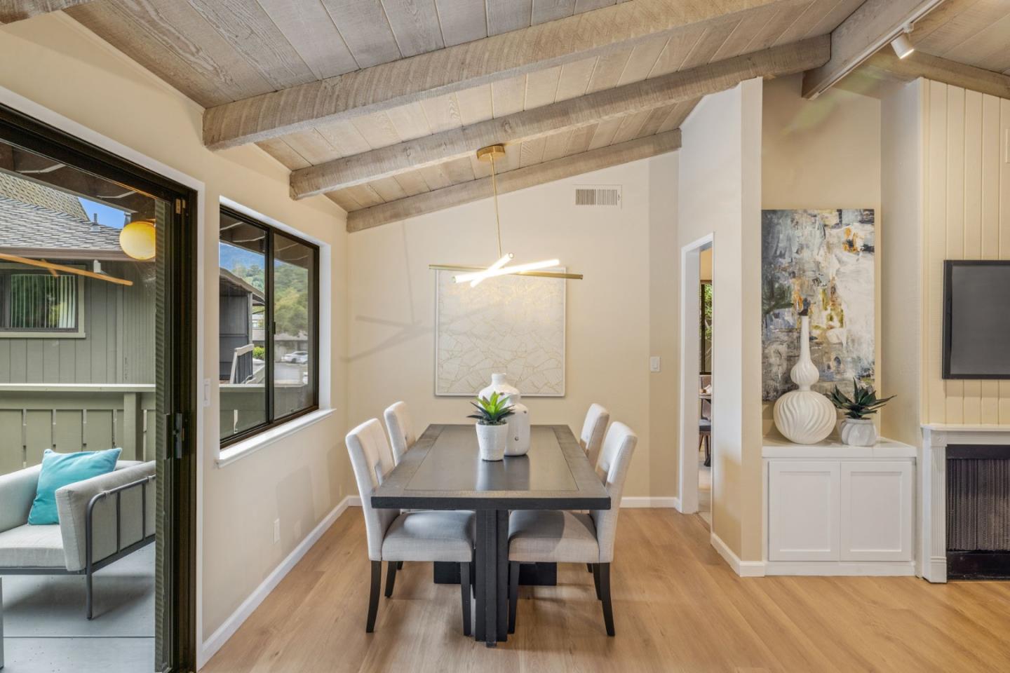 Detail Gallery Image 11 of 37 For 14355 Saratoga Ave #B,  Saratoga,  CA 95070 - 3 Beds | 2 Baths