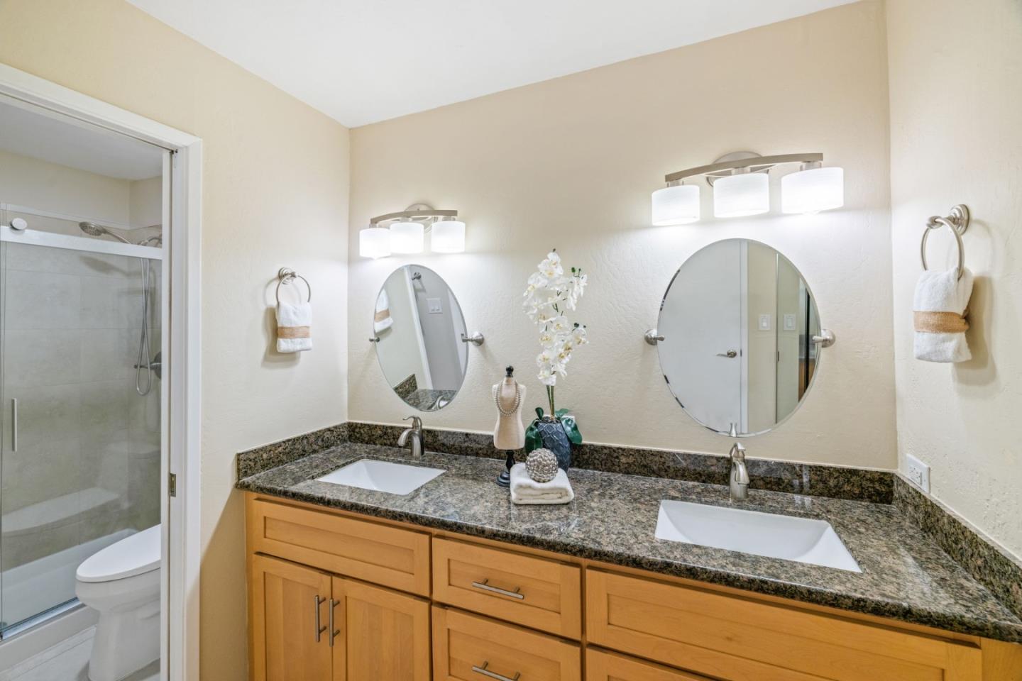 Detail Gallery Image 27 of 37 For 14355 Saratoga Ave #B,  Saratoga,  CA 95070 - 3 Beds | 2 Baths