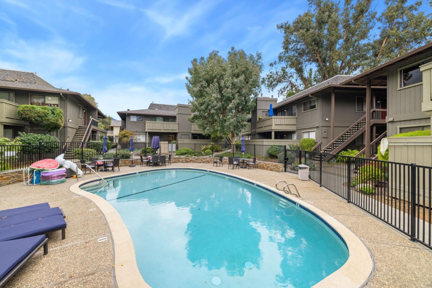 Detail Gallery Image 32 of 37 For 14355 Saratoga Ave #B,  Saratoga,  CA 95070 - 3 Beds | 2 Baths