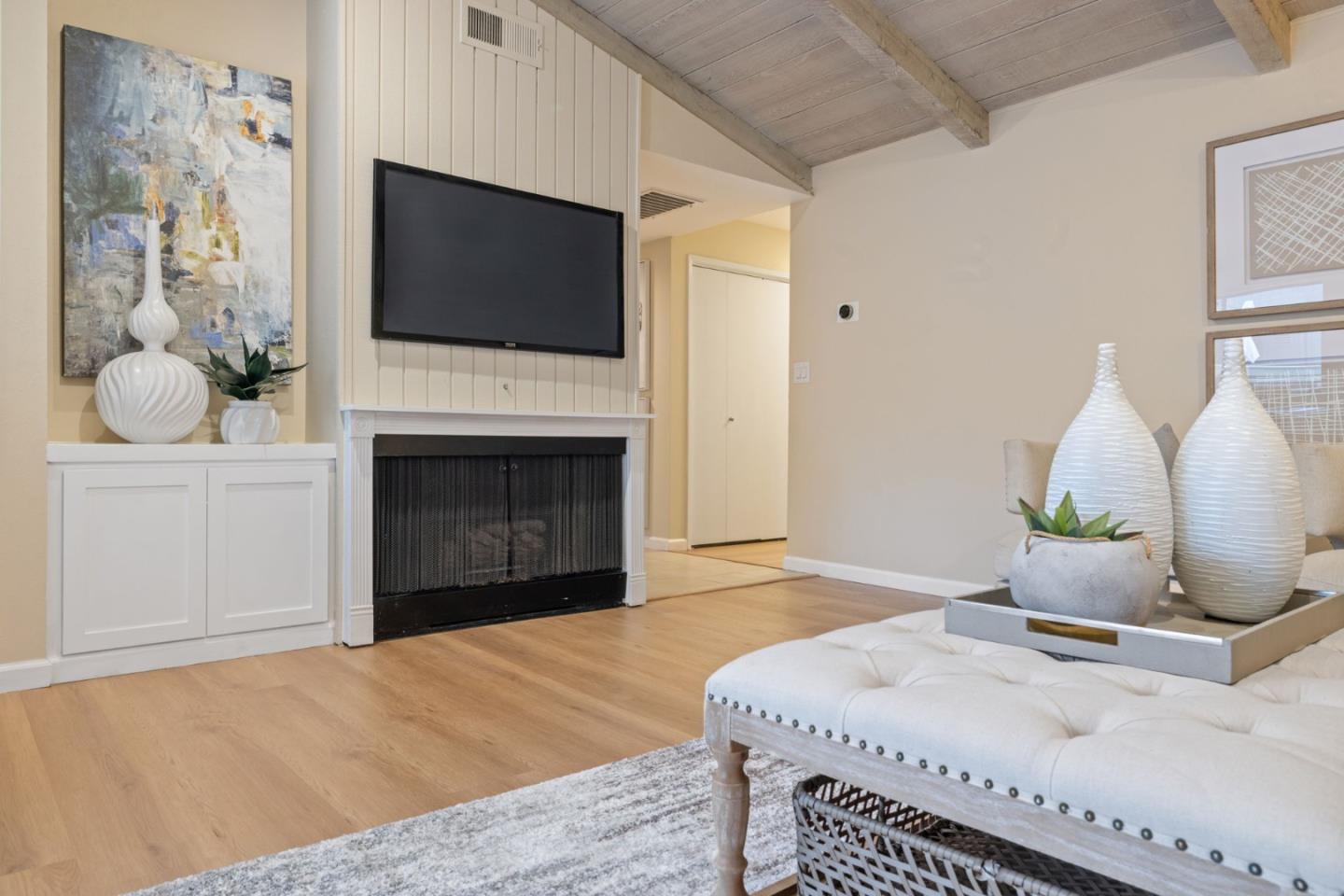 Detail Gallery Image 8 of 37 For 14355 Saratoga Ave #B,  Saratoga,  CA 95070 - 3 Beds | 2 Baths