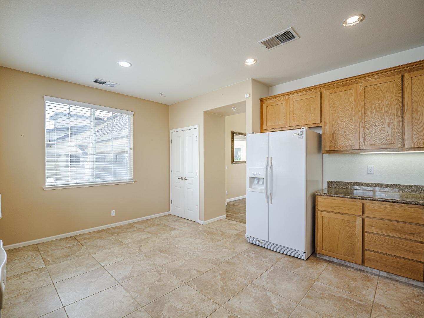 Detail Gallery Image 14 of 38 For 443 Vivienne Dr, Watsonville,  CA 95076 - 3 Beds | 2 Baths