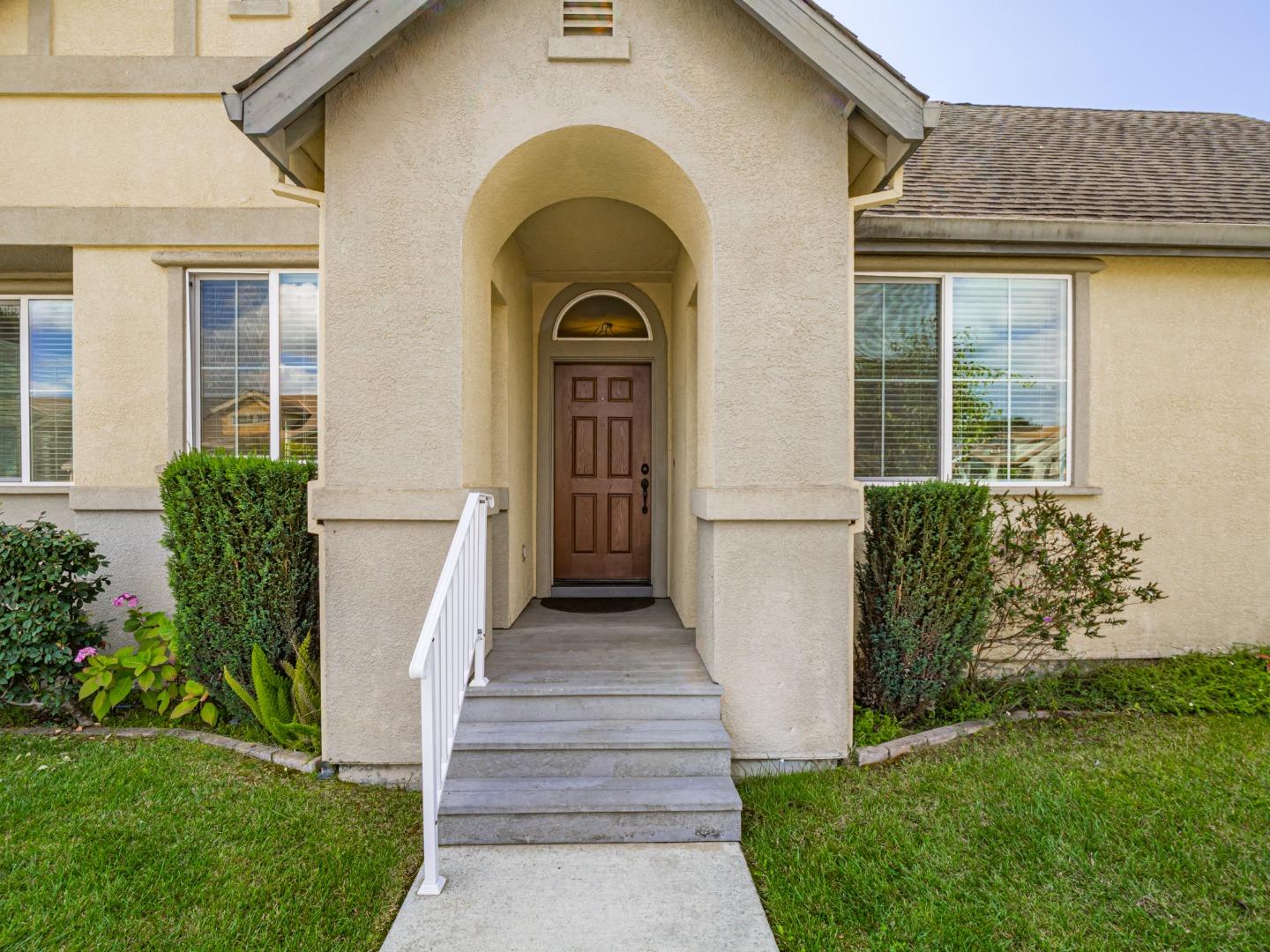 Detail Gallery Image 3 of 38 For 443 Vivienne Dr, Watsonville,  CA 95076 - 3 Beds | 2 Baths