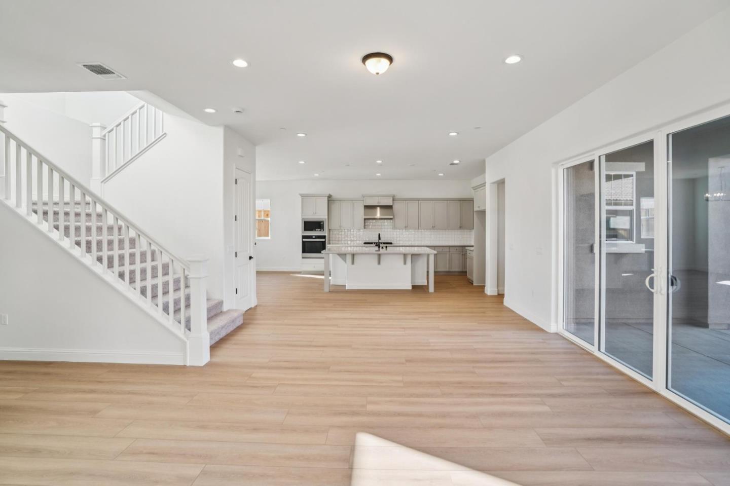 Detail Gallery Image 12 of 49 For 607 Santa Ynez Way, Marina,  CA 93933 - 3 Beds | 2 Baths