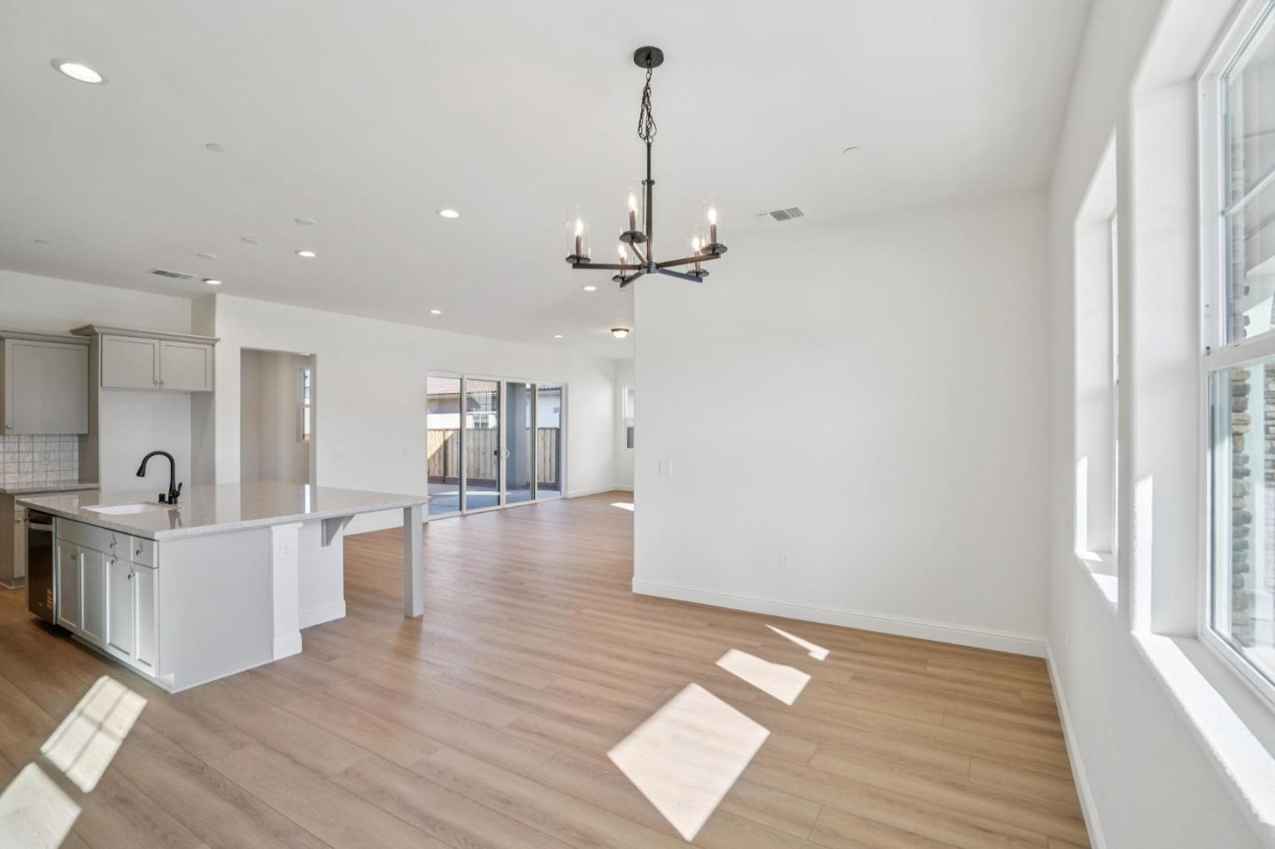 Detail Gallery Image 19 of 49 For 607 Santa Ynez Way, Marina,  CA 93933 - 3 Beds | 2 Baths