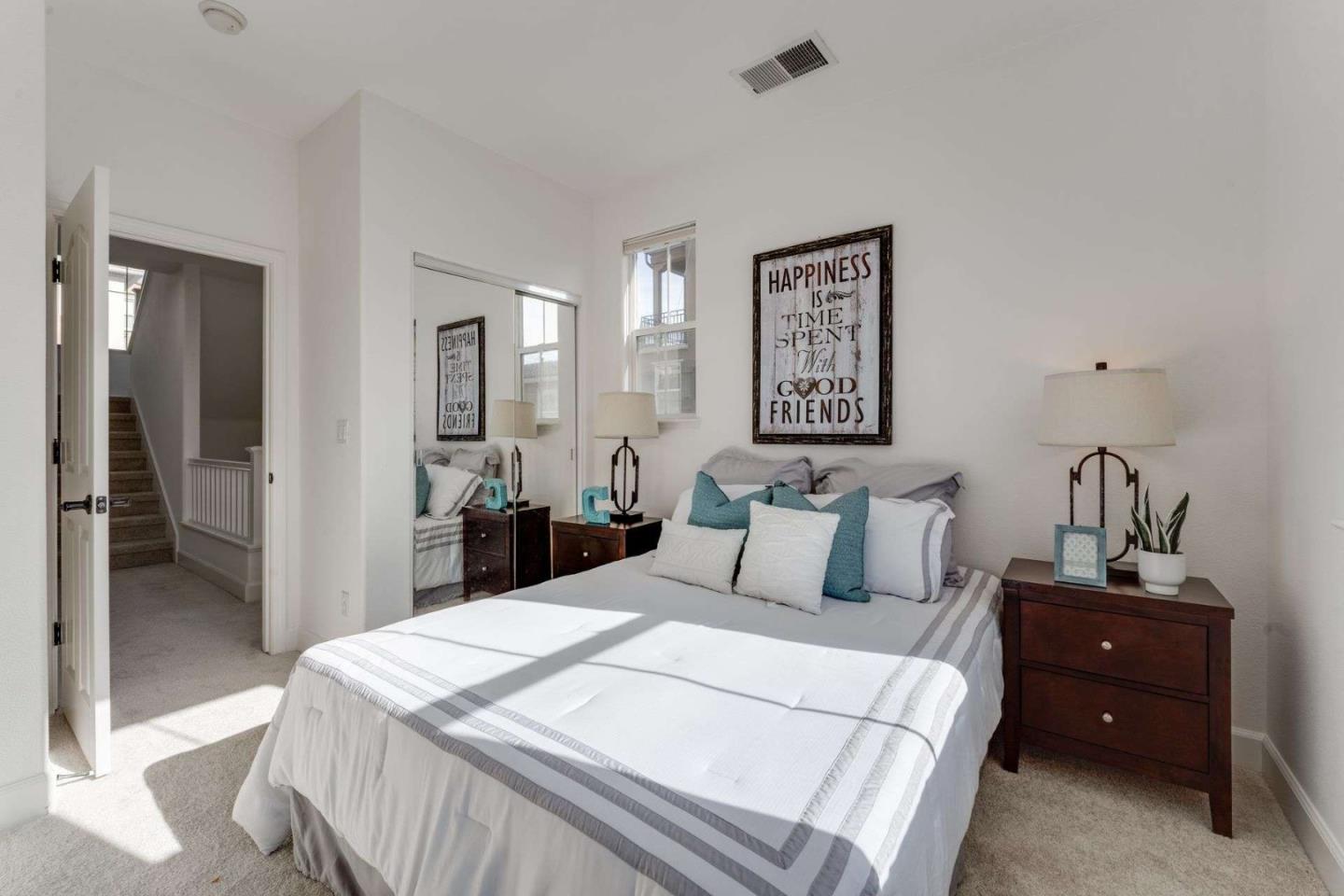 Detail Gallery Image 13 of 32 For 3048 Mary Helen Ln, San Jose,  CA 95136 - 4 Beds | 3/1 Baths