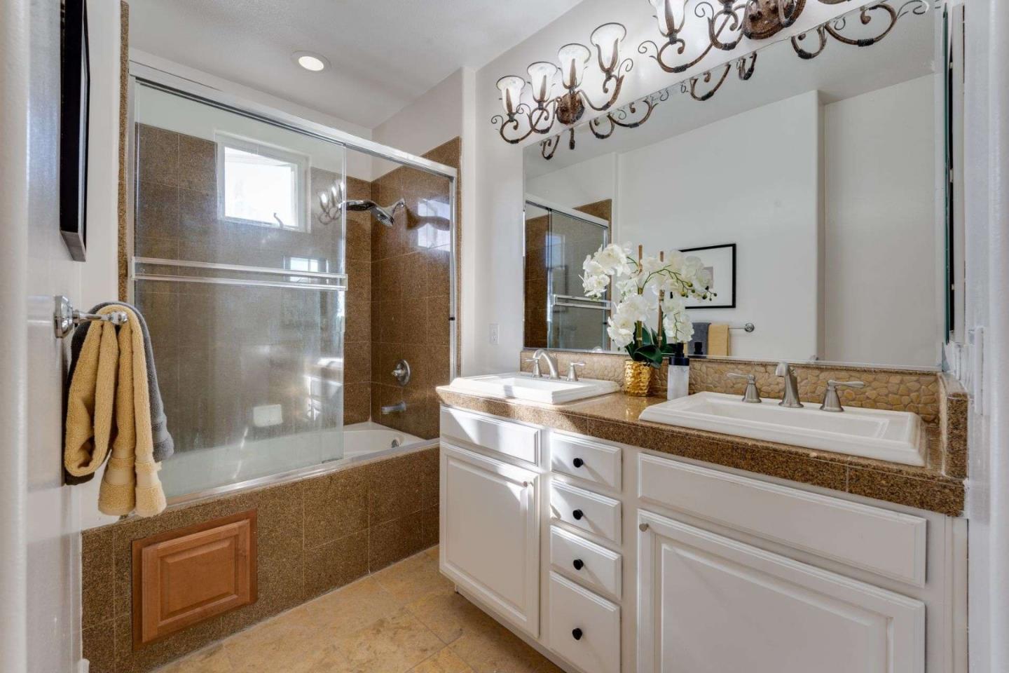 Detail Gallery Image 23 of 32 For 3048 Mary Helen Ln, San Jose,  CA 95136 - 4 Beds | 3/1 Baths