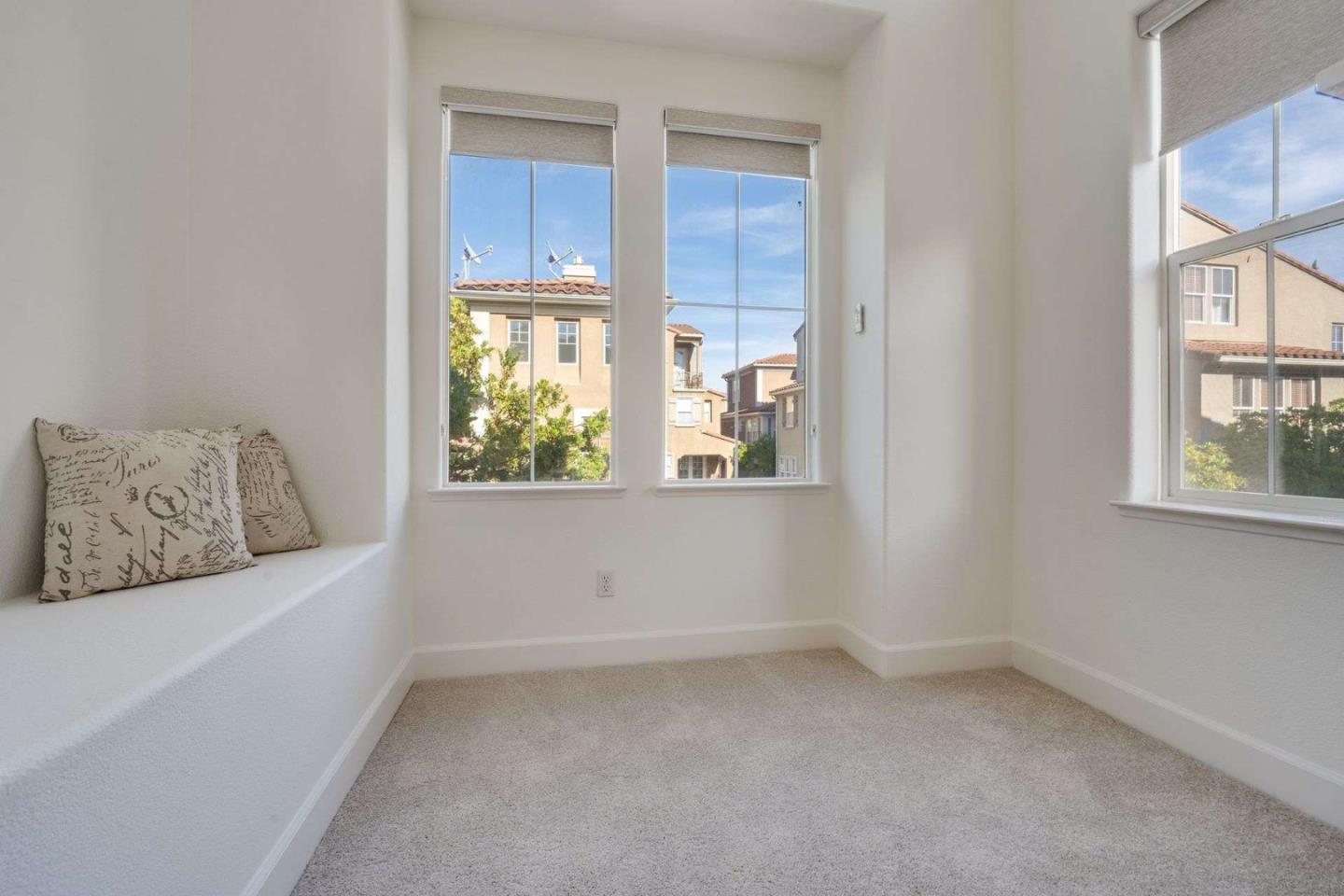 Detail Gallery Image 25 of 32 For 3048 Mary Helen Ln, San Jose,  CA 95136 - 4 Beds | 3/1 Baths