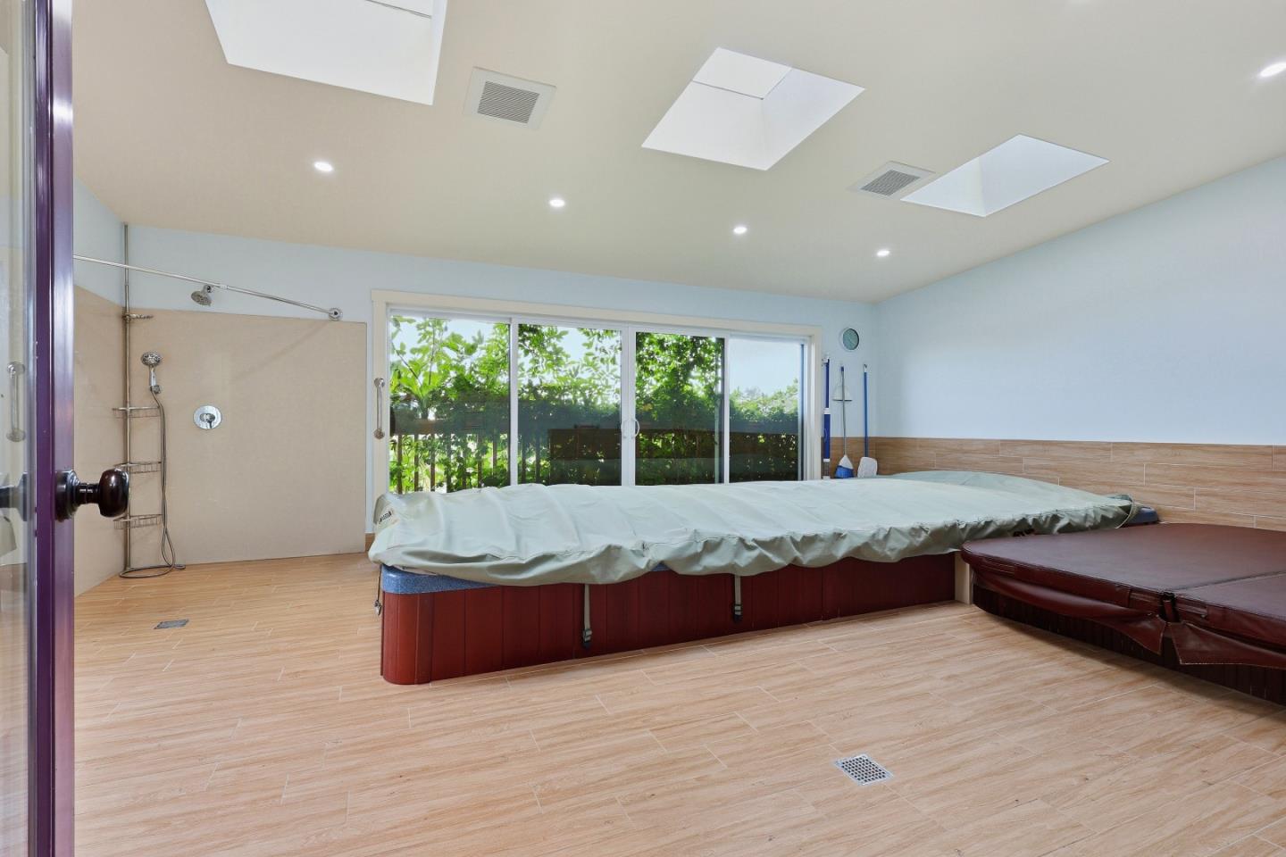 Detail Gallery Image 24 of 36 For 245 Sierra Point Rd, Brisbane,  CA 94005 - 4 Beds | 4 Baths