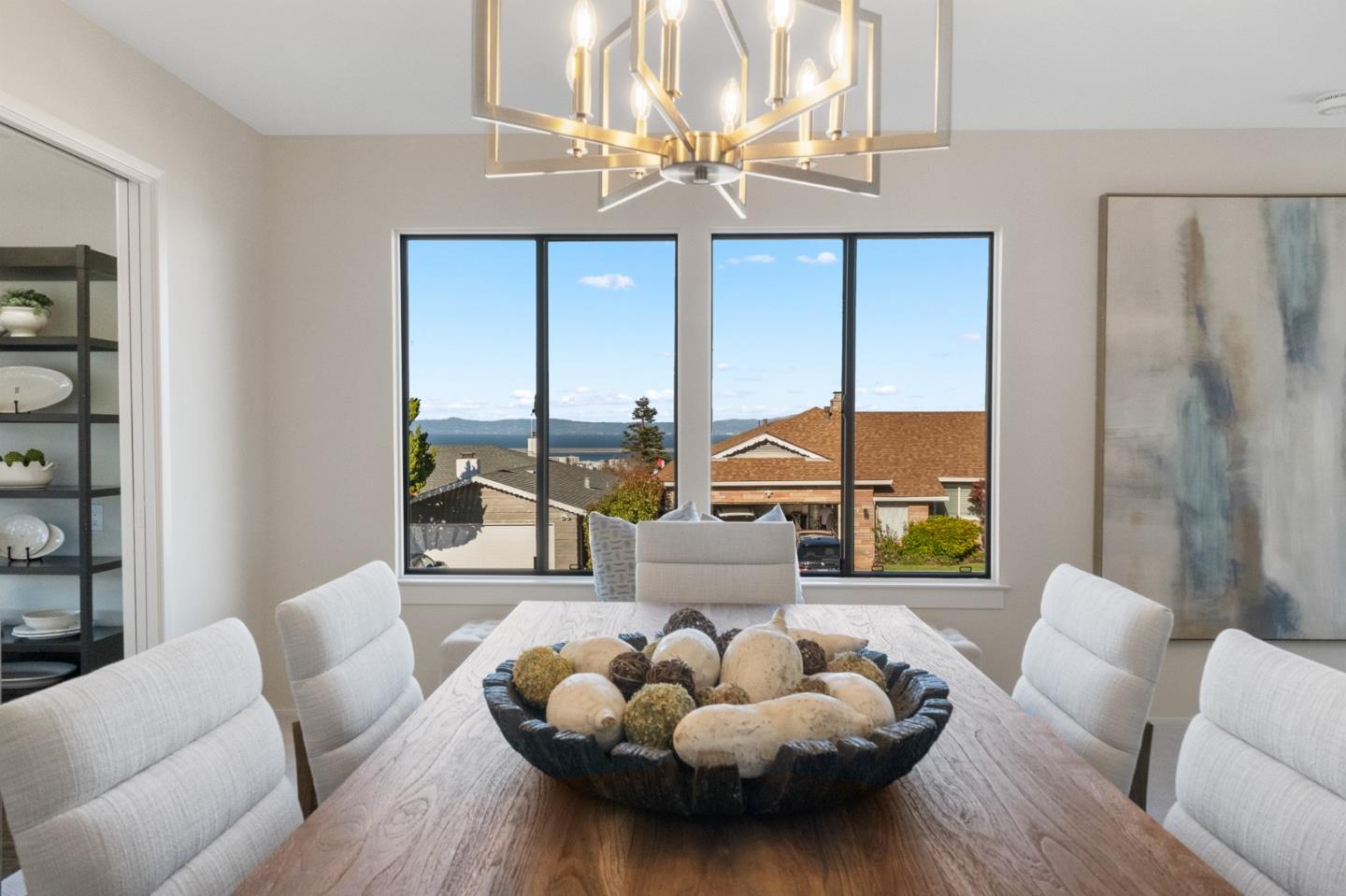 Detail Gallery Image 17 of 93 For 2700 Mariposa Dr, Burlingame,  CA 94010 - 4 Beds | 3/1 Baths