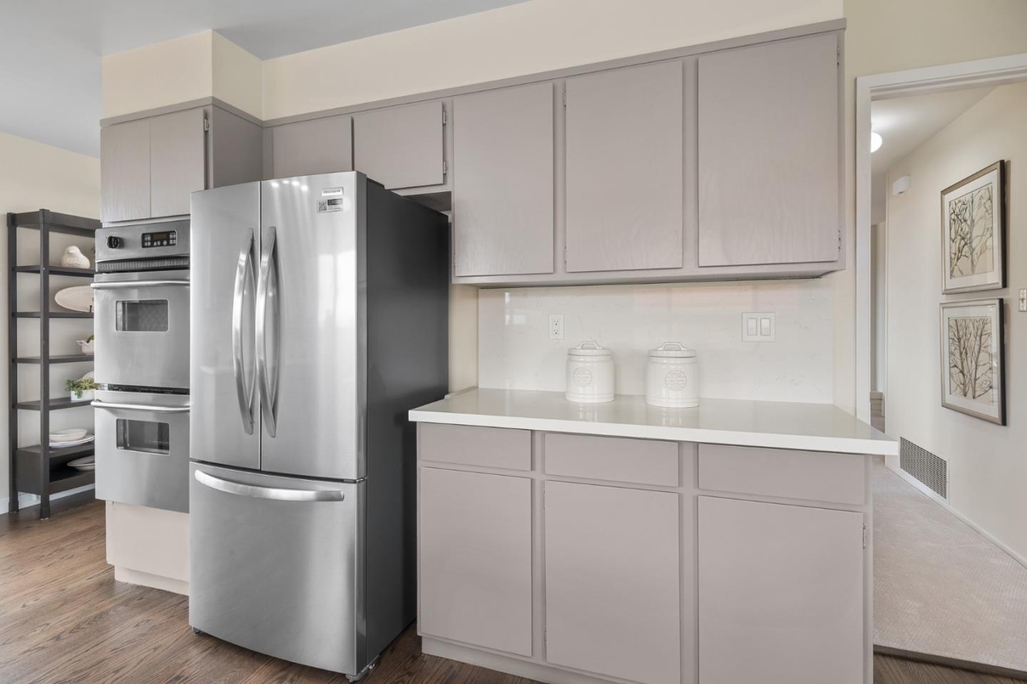 Detail Gallery Image 24 of 93 For 2700 Mariposa Dr, Burlingame,  CA 94010 - 4 Beds | 3/1 Baths