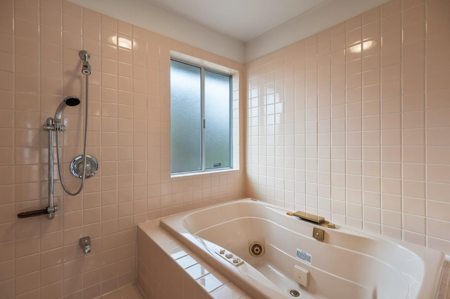 Detail Gallery Image 35 of 93 For 2700 Mariposa Dr, Burlingame,  CA 94010 - 4 Beds | 3/1 Baths