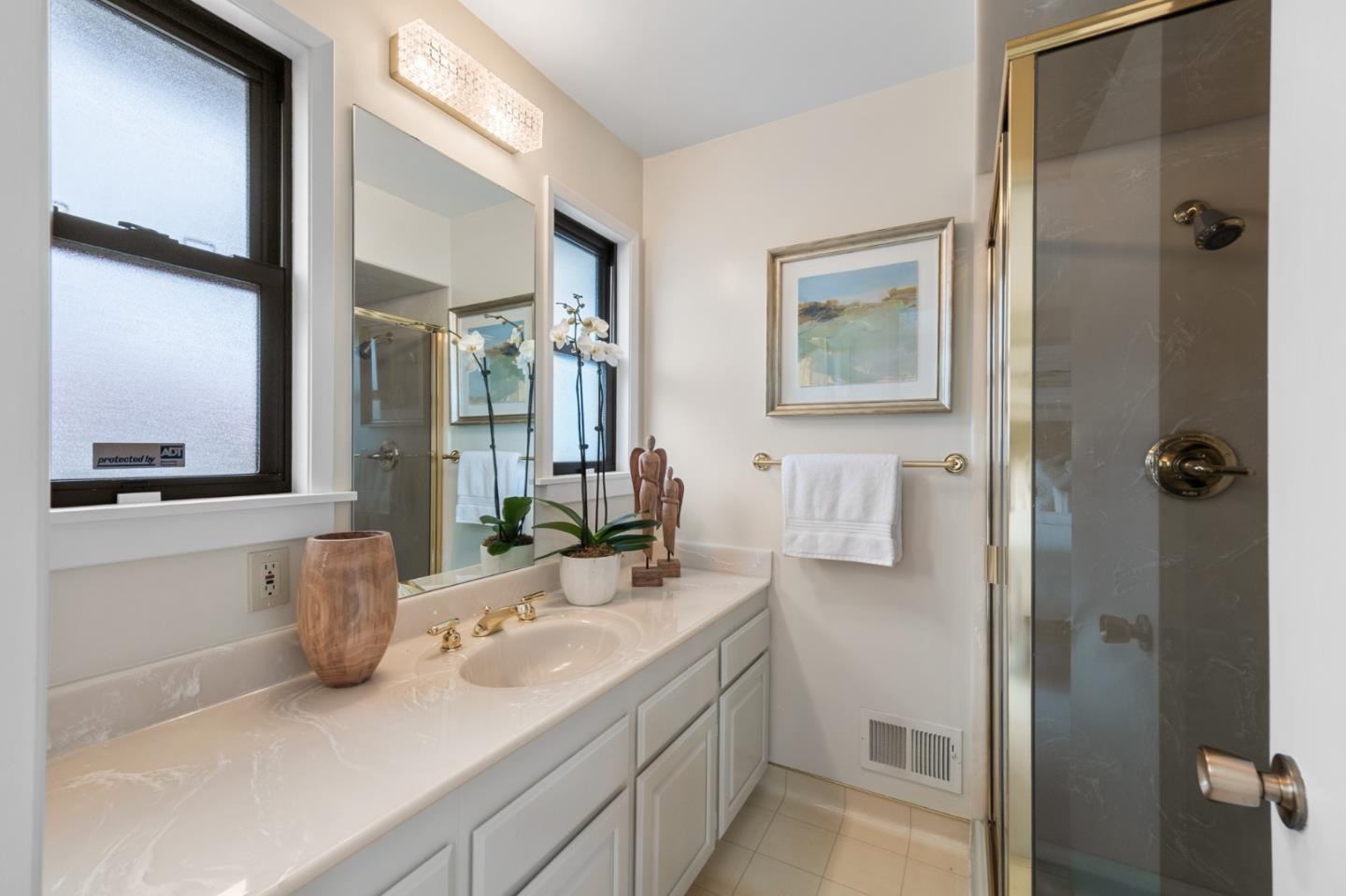 Detail Gallery Image 40 of 93 For 2700 Mariposa Dr, Burlingame,  CA 94010 - 4 Beds | 3/1 Baths