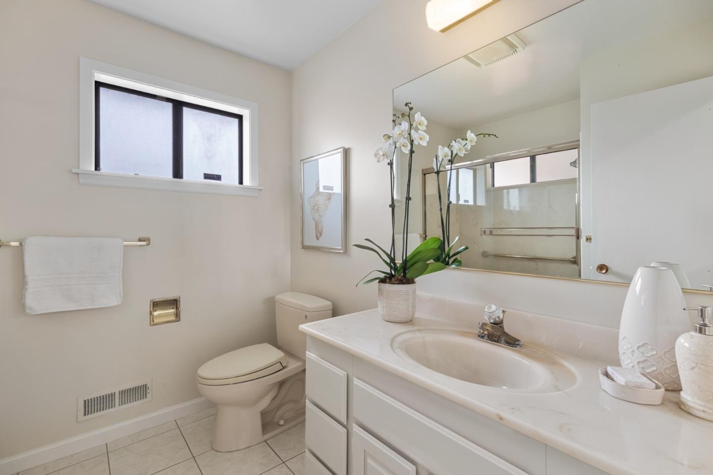 Detail Gallery Image 49 of 93 For 2700 Mariposa Dr, Burlingame,  CA 94010 - 4 Beds | 3/1 Baths