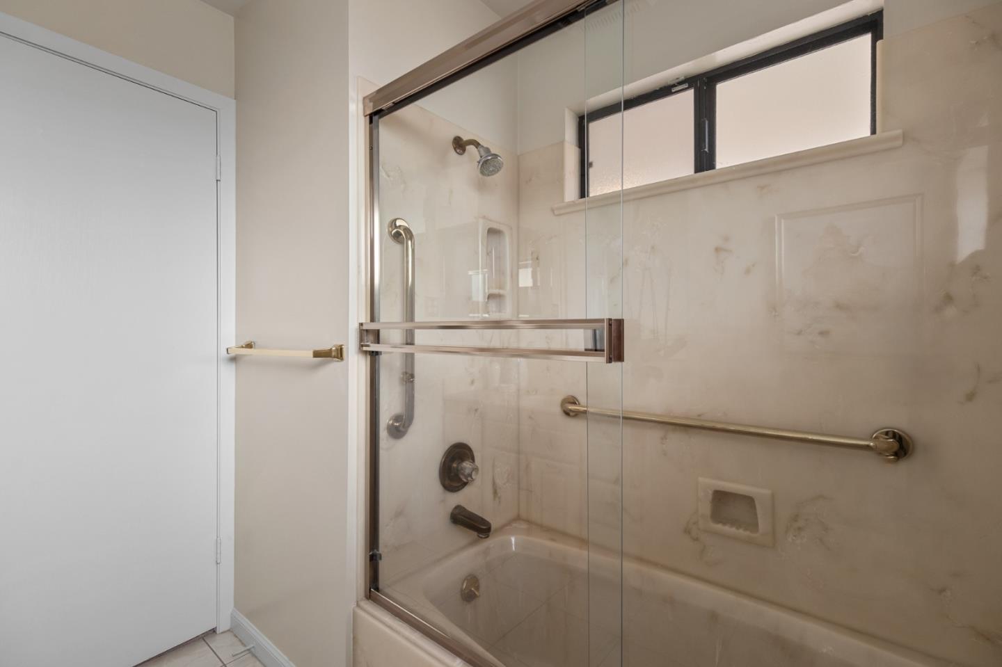 Detail Gallery Image 50 of 93 For 2700 Mariposa Dr, Burlingame,  CA 94010 - 4 Beds | 3/1 Baths