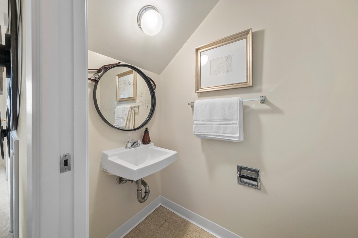 Detail Gallery Image 55 of 93 For 2700 Mariposa Dr, Burlingame,  CA 94010 - 4 Beds | 3/1 Baths