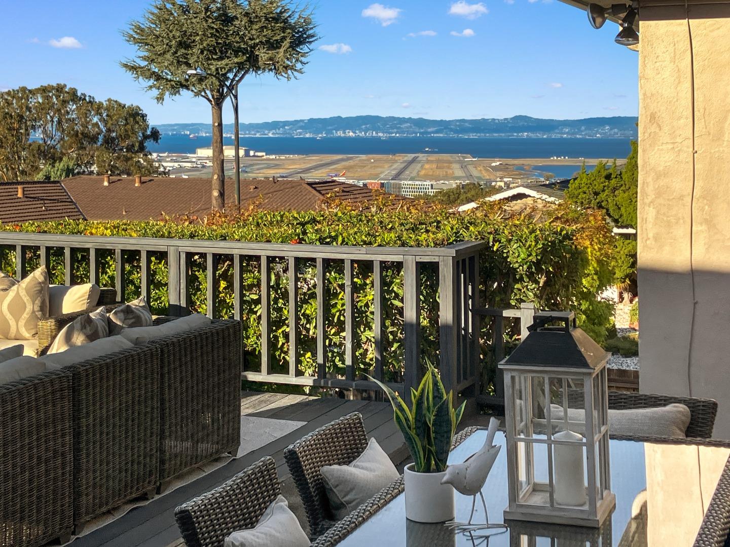 Detail Gallery Image 66 of 93 For 2700 Mariposa Dr, Burlingame,  CA 94010 - 4 Beds | 3/1 Baths