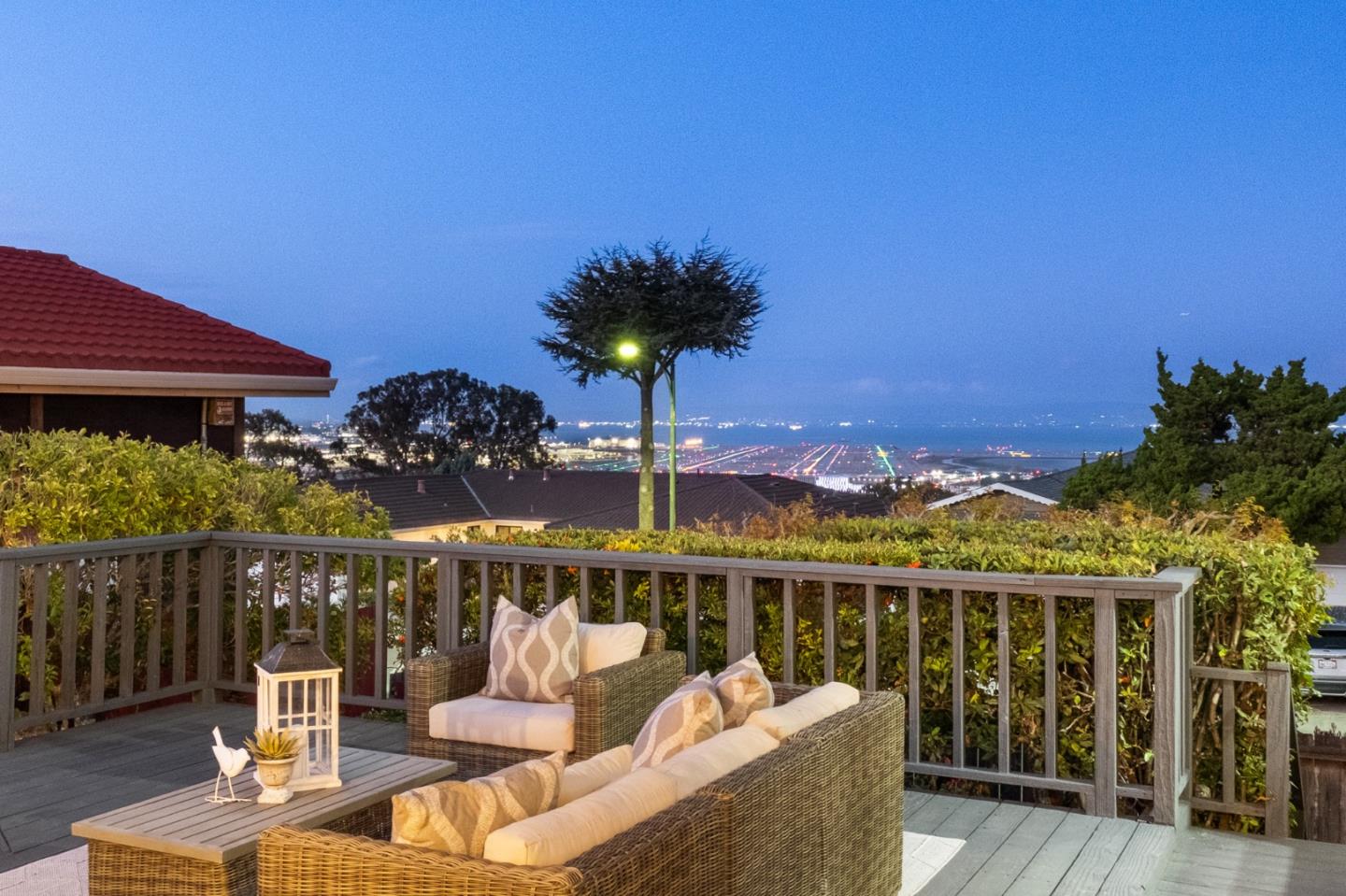 Detail Gallery Image 68 of 93 For 2700 Mariposa Dr, Burlingame,  CA 94010 - 4 Beds | 3/1 Baths