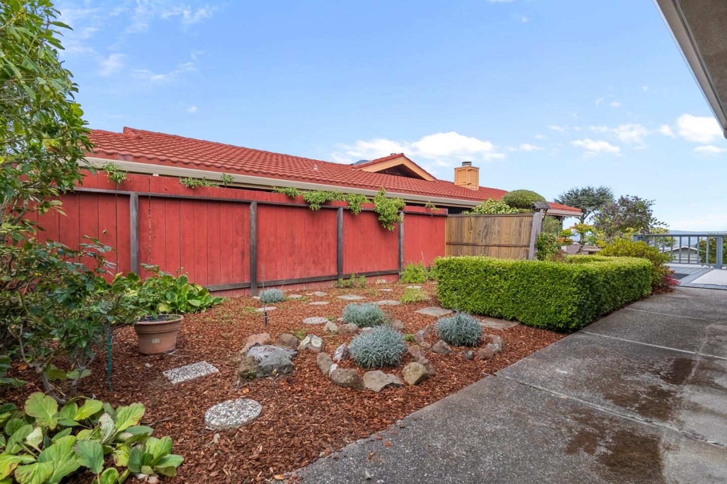 Detail Gallery Image 72 of 93 For 2700 Mariposa Dr, Burlingame,  CA 94010 - 4 Beds | 3/1 Baths