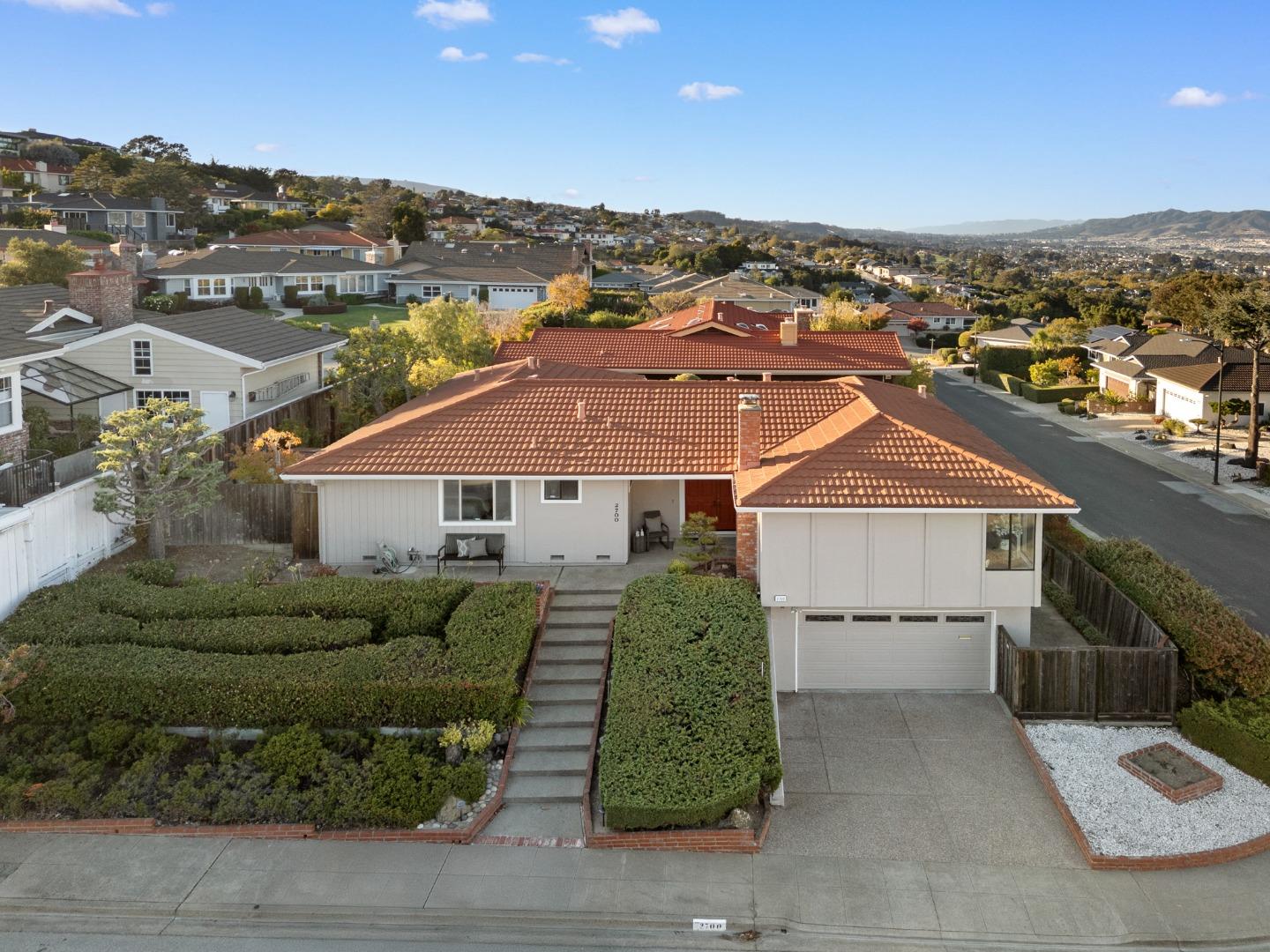 Detail Gallery Image 82 of 93 For 2700 Mariposa Dr, Burlingame,  CA 94010 - 4 Beds | 3/1 Baths