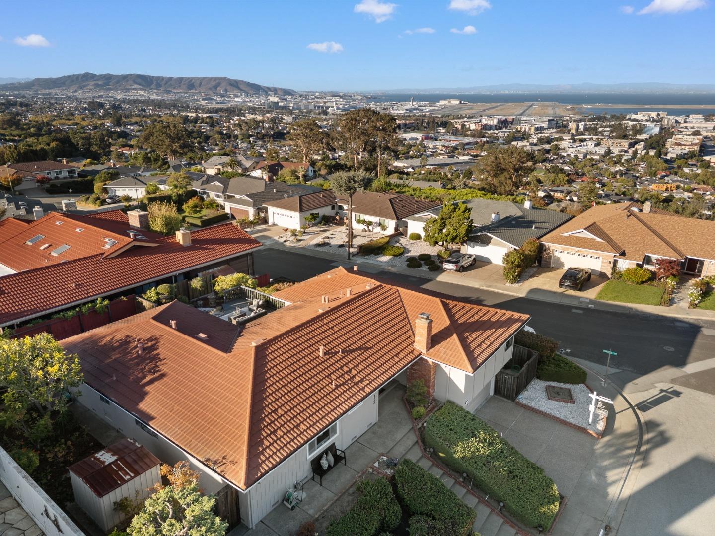 Detail Gallery Image 84 of 93 For 2700 Mariposa Dr, Burlingame,  CA 94010 - 4 Beds | 3/1 Baths