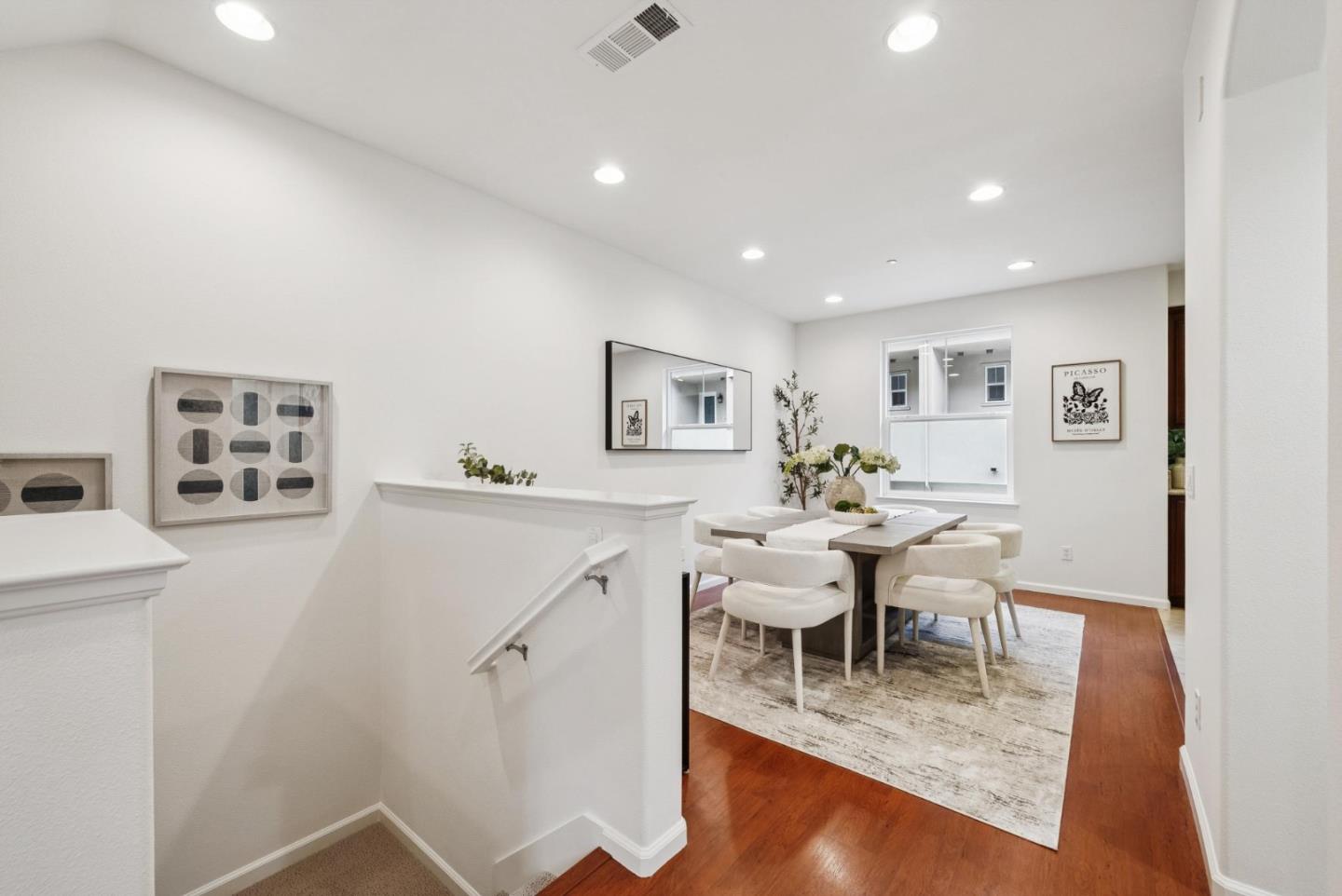 Detail Gallery Image 11 of 41 For 3 Muller Pl, San Jose,  CA 95126 - 2 Beds | 2/1 Baths