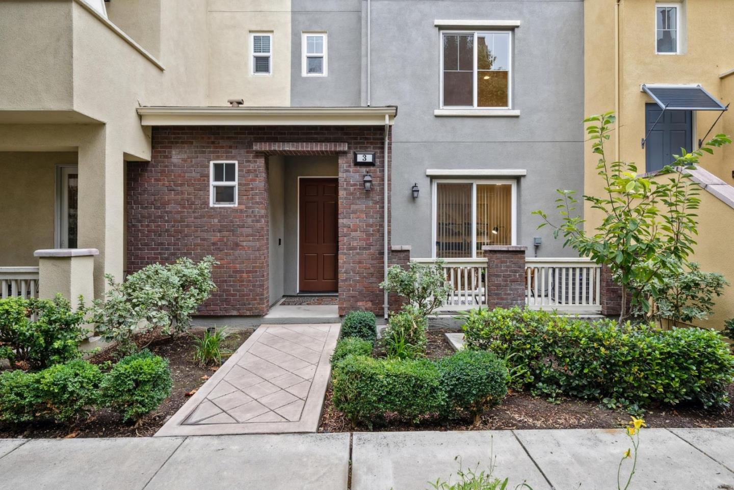 Detail Gallery Image 2 of 41 For 3 Muller Pl, San Jose,  CA 95126 - 2 Beds | 2/1 Baths