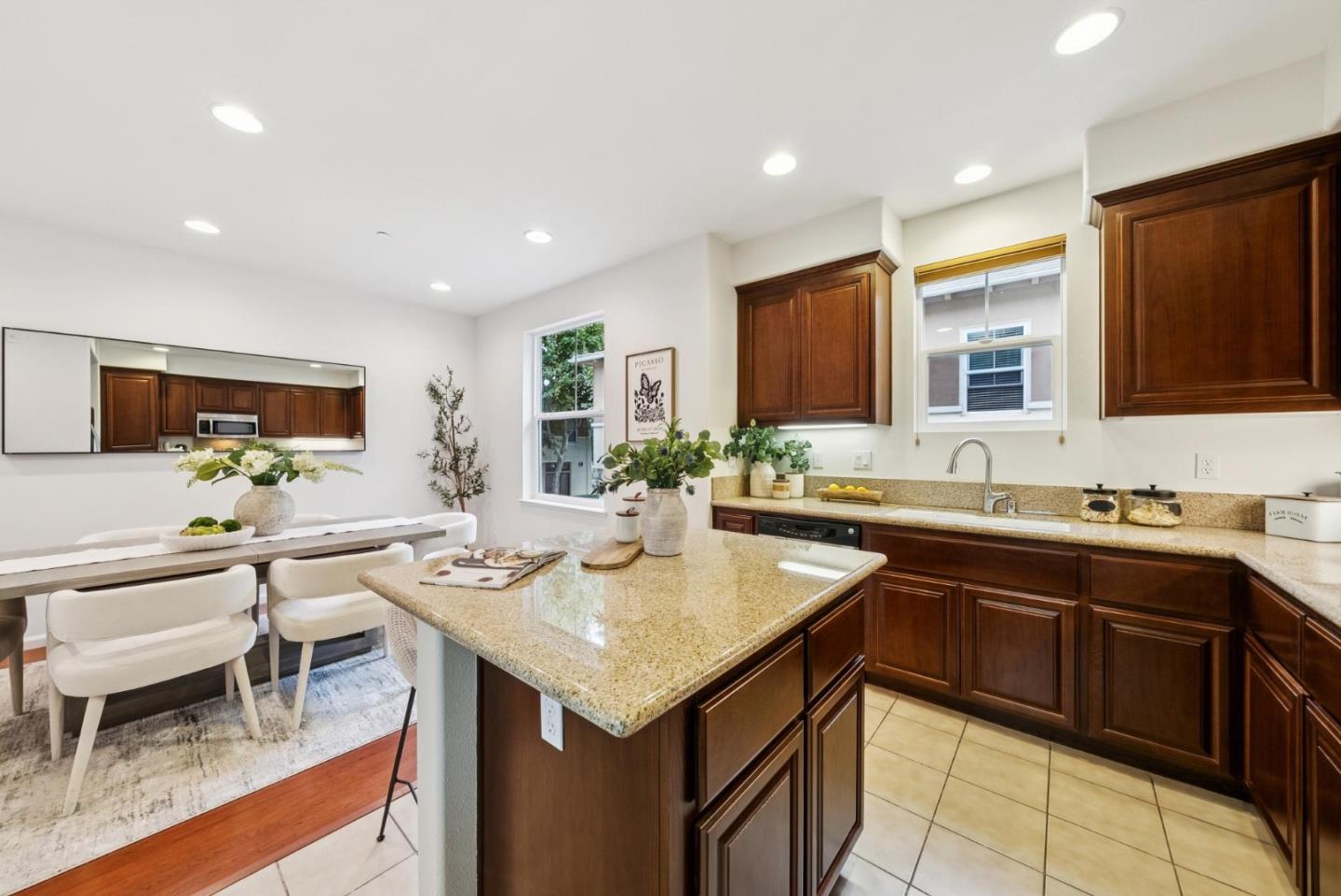 Detail Gallery Image 20 of 41 For 3 Muller Pl, San Jose,  CA 95126 - 2 Beds | 2/1 Baths