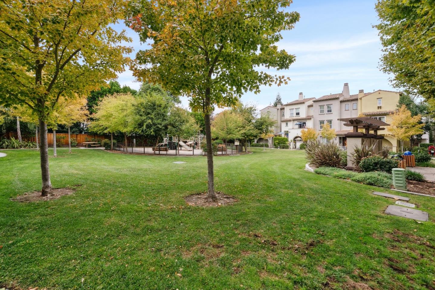 Detail Gallery Image 38 of 41 For 3 Muller Pl, San Jose,  CA 95126 - 2 Beds | 2/1 Baths