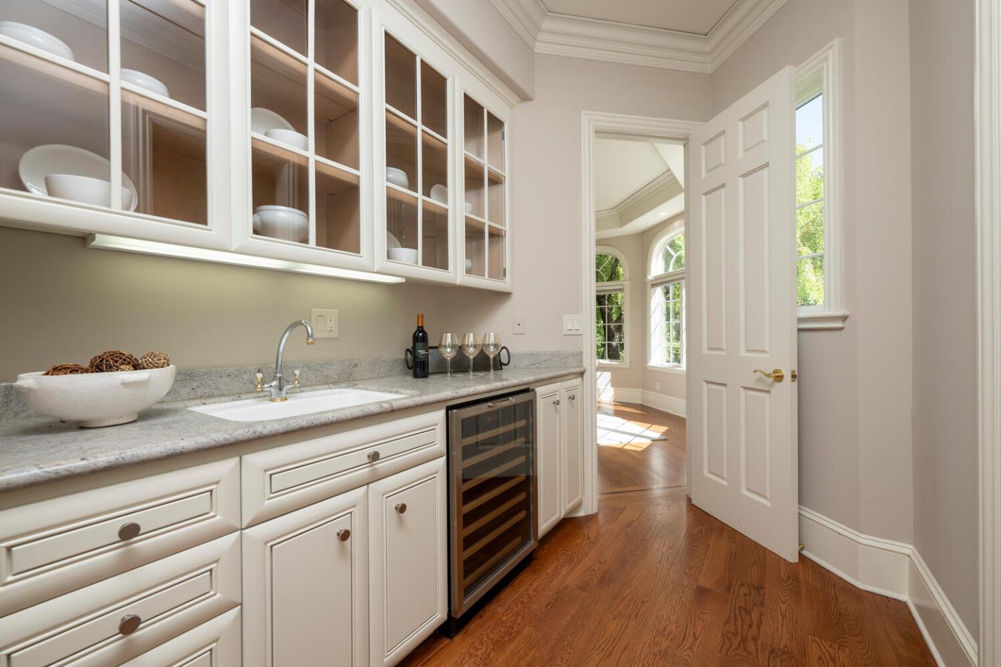 Detail Gallery Image 32 of 103 For 1111 Tournament Dr, Hillsborough,  CA 94010 - 5 Beds | 6/1 Baths