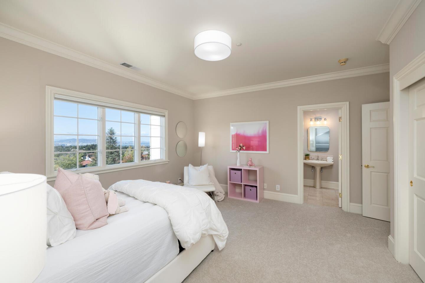 Detail Gallery Image 64 of 103 For 1111 Tournament Dr, Hillsborough,  CA 94010 - 5 Beds | 6/1 Baths