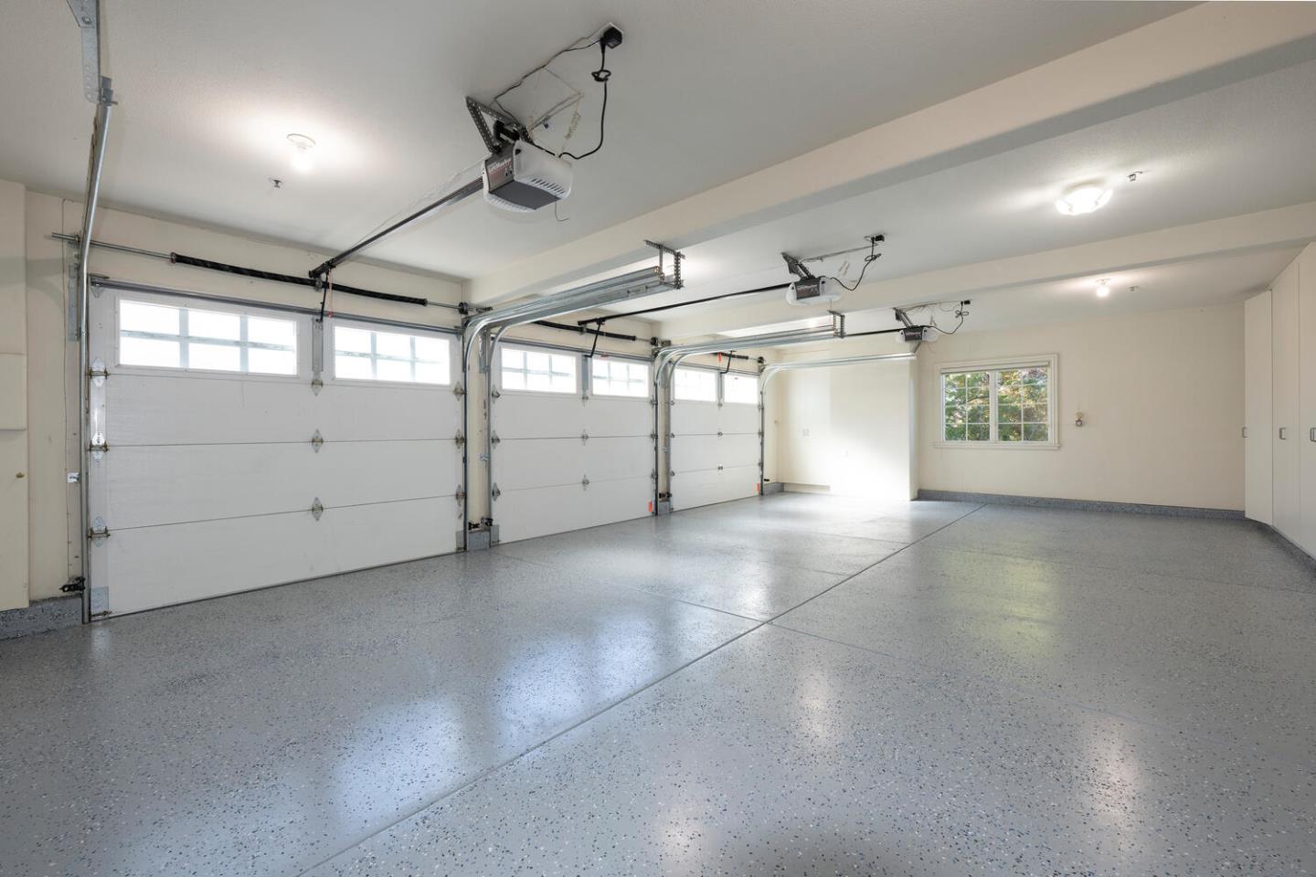 Detail Gallery Image 68 of 103 For 1111 Tournament Dr, Hillsborough,  CA 94010 - 5 Beds | 6/1 Baths