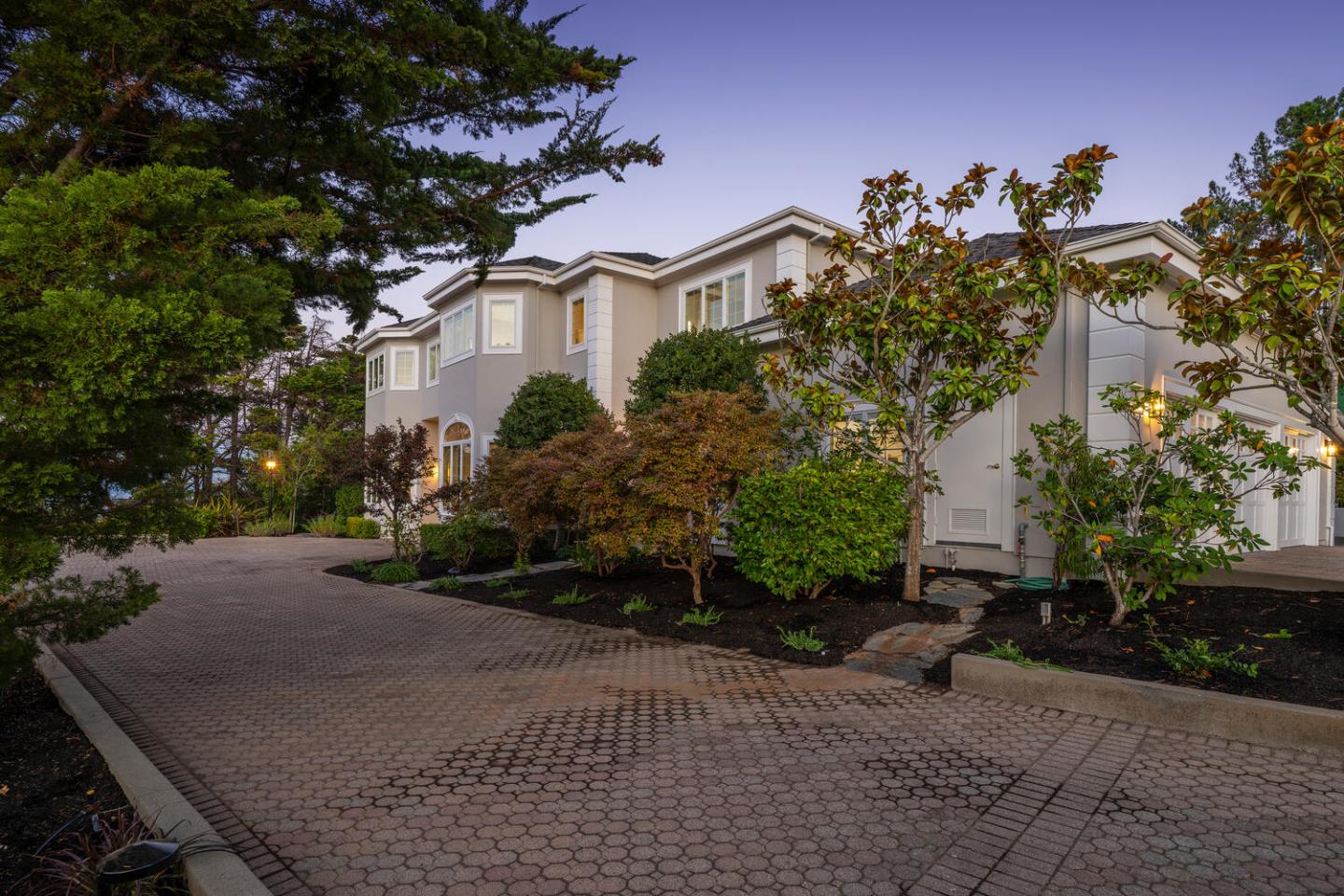 Detail Gallery Image 7 of 103 For 1111 Tournament Dr, Hillsborough,  CA 94010 - 5 Beds | 6/1 Baths