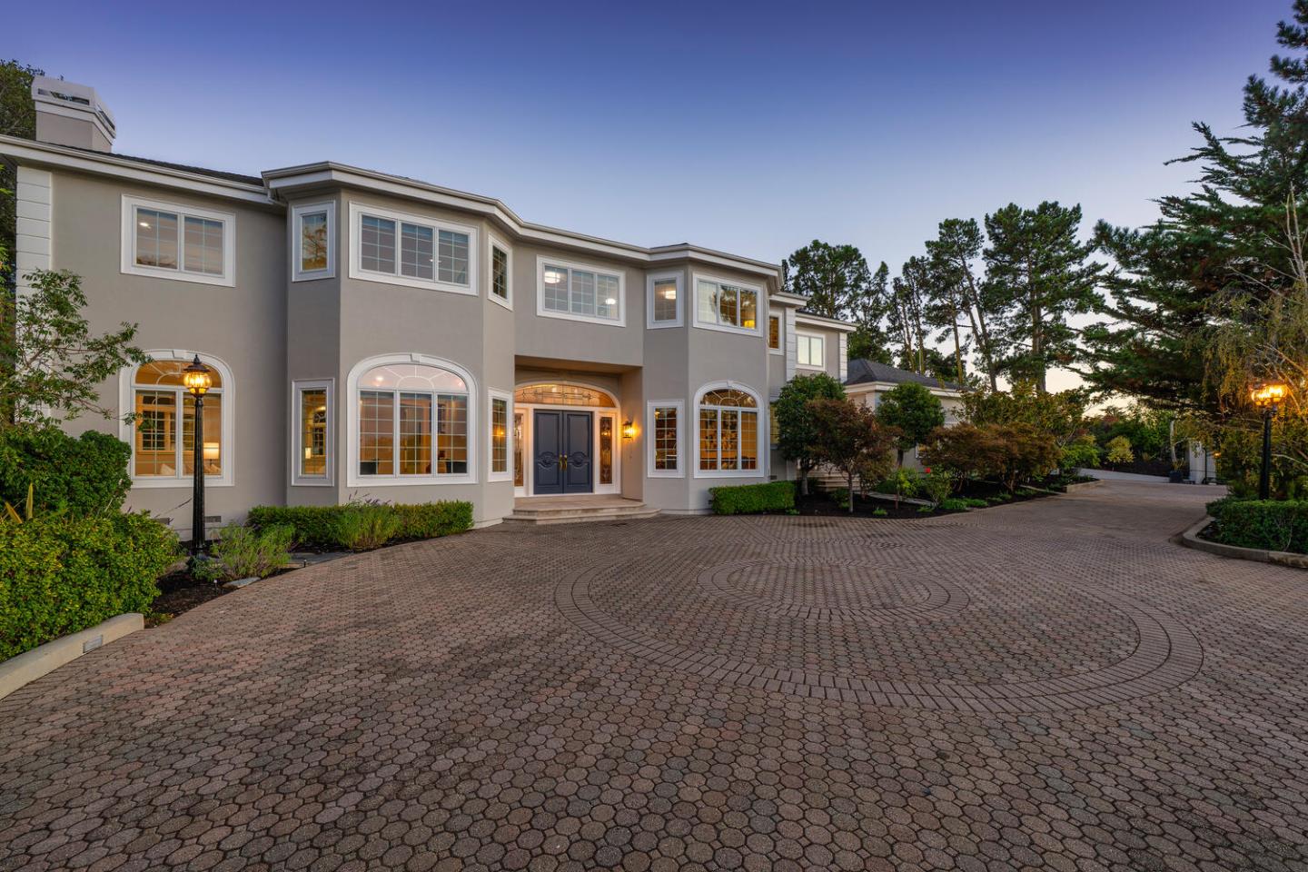 Detail Gallery Image 8 of 103 For 1111 Tournament Dr, Hillsborough,  CA 94010 - 5 Beds | 6/1 Baths