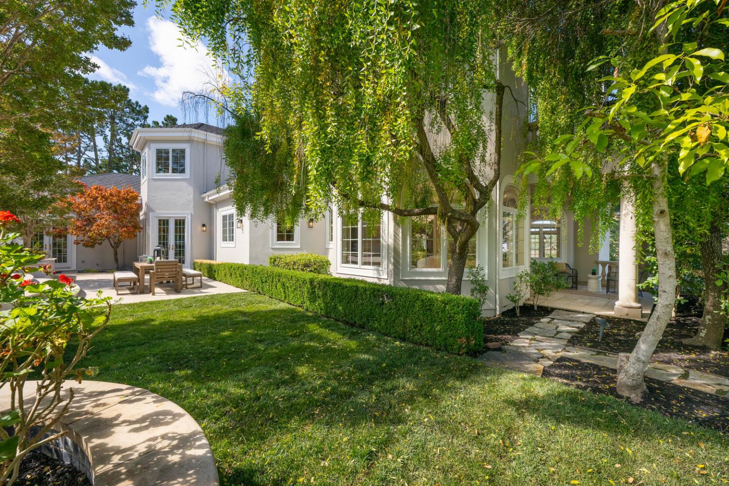 Detail Gallery Image 85 of 103 For 1111 Tournament Dr, Hillsborough,  CA 94010 - 5 Beds | 6/1 Baths