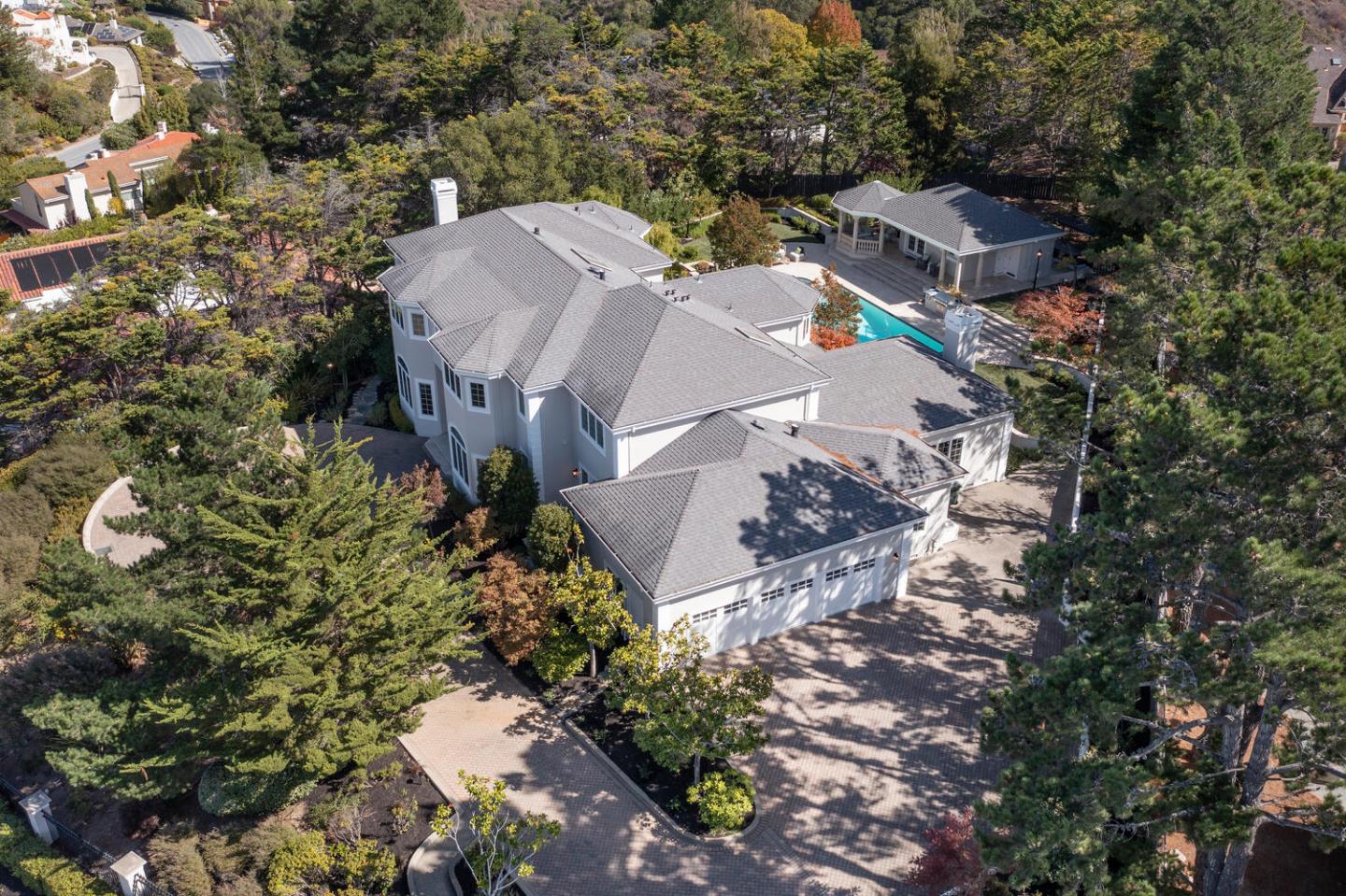 Detail Gallery Image 87 of 103 For 1111 Tournament Dr, Hillsborough,  CA 94010 - 5 Beds | 6/1 Baths