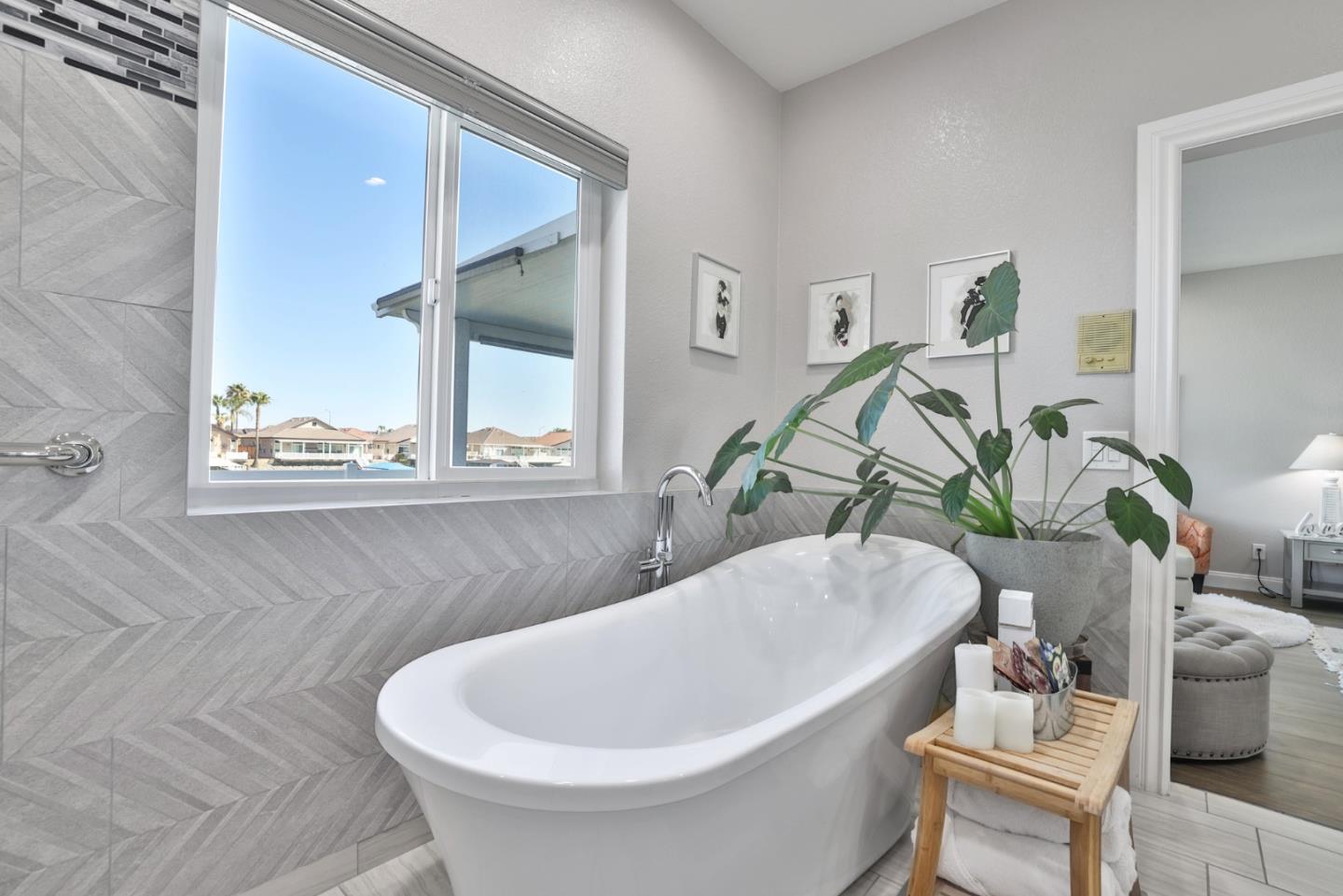 Detail Gallery Image 36 of 64 For 1944 Windward Pt, Discovery Bay,  CA 94505 - 5 Beds | 3 Baths