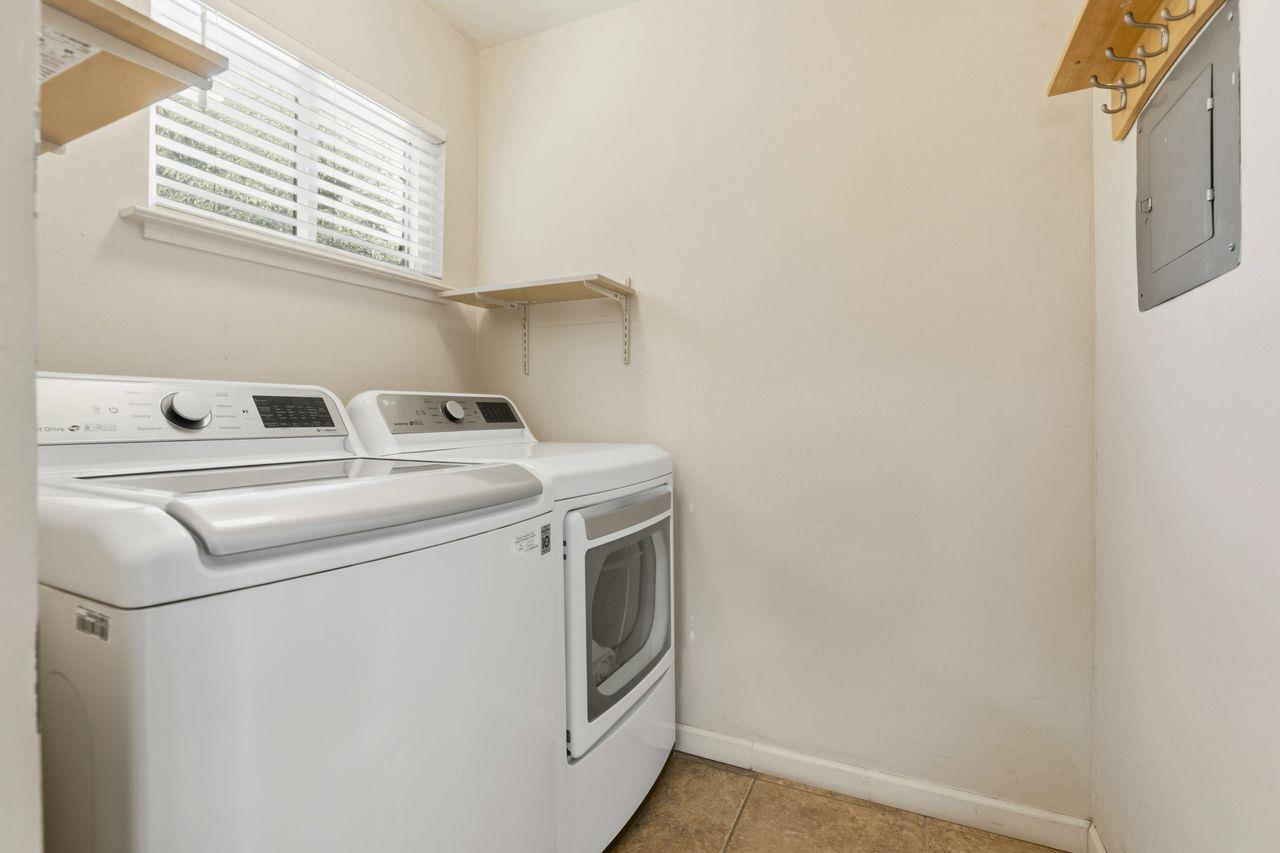 Detail Gallery Image 23 of 57 For 27412 Vista Del Toro Pl, Salinas,  CA 93908 - 4 Beds | 3 Baths