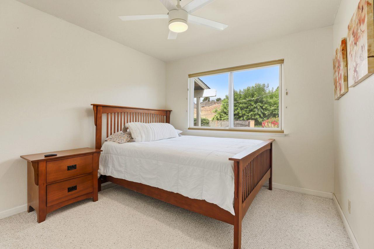 Detail Gallery Image 24 of 57 For 27412 Vista Del Toro Pl, Salinas,  CA 93908 - 4 Beds | 3 Baths