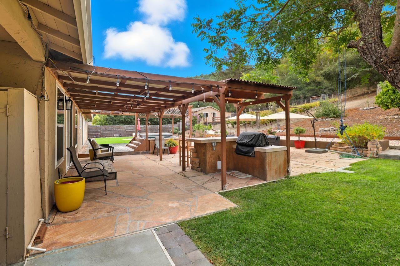 Detail Gallery Image 33 of 57 For 27412 Vista Del Toro Pl, Salinas,  CA 93908 - 4 Beds | 3 Baths