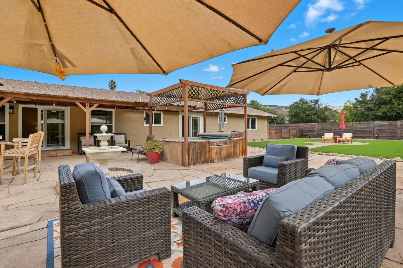 Detail Gallery Image 34 of 57 For 27412 Vista Del Toro Pl, Salinas,  CA 93908 - 4 Beds | 3 Baths