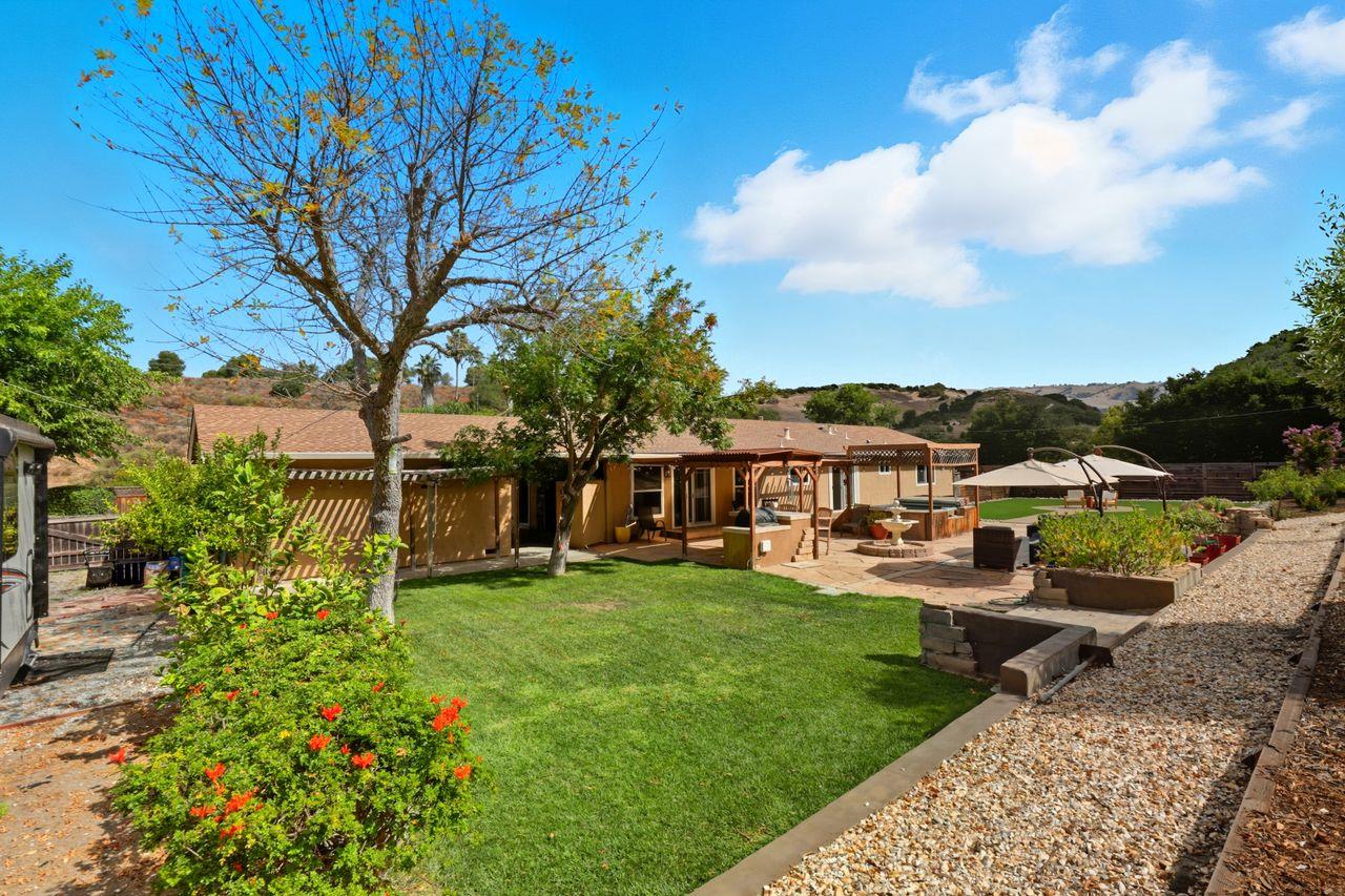 Detail Gallery Image 35 of 57 For 27412 Vista Del Toro Pl, Salinas,  CA 93908 - 4 Beds | 3 Baths