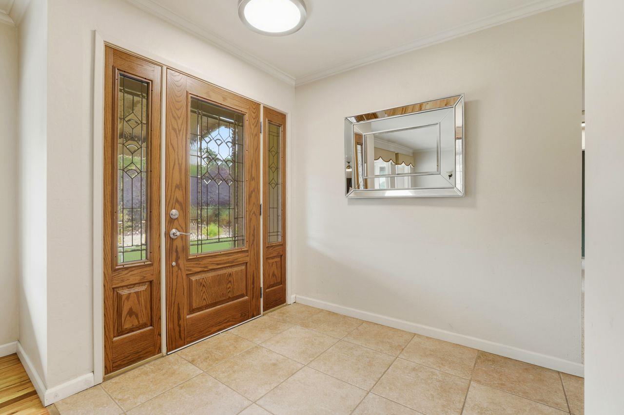 Detail Gallery Image 5 of 57 For 27412 Vista Del Toro Pl, Salinas,  CA 93908 - 4 Beds | 3 Baths