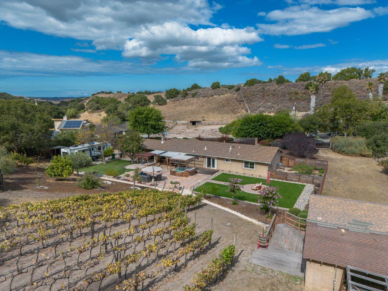 Detail Gallery Image 52 of 57 For 27412 Vista Del Toro Pl, Salinas,  CA 93908 - 4 Beds | 3 Baths