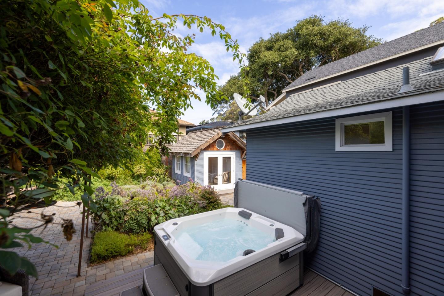 Detail Gallery Image 35 of 52 For 1271 Fourth Street, Monterey,  CA 93940 - 3 Beds | 1/1 Baths