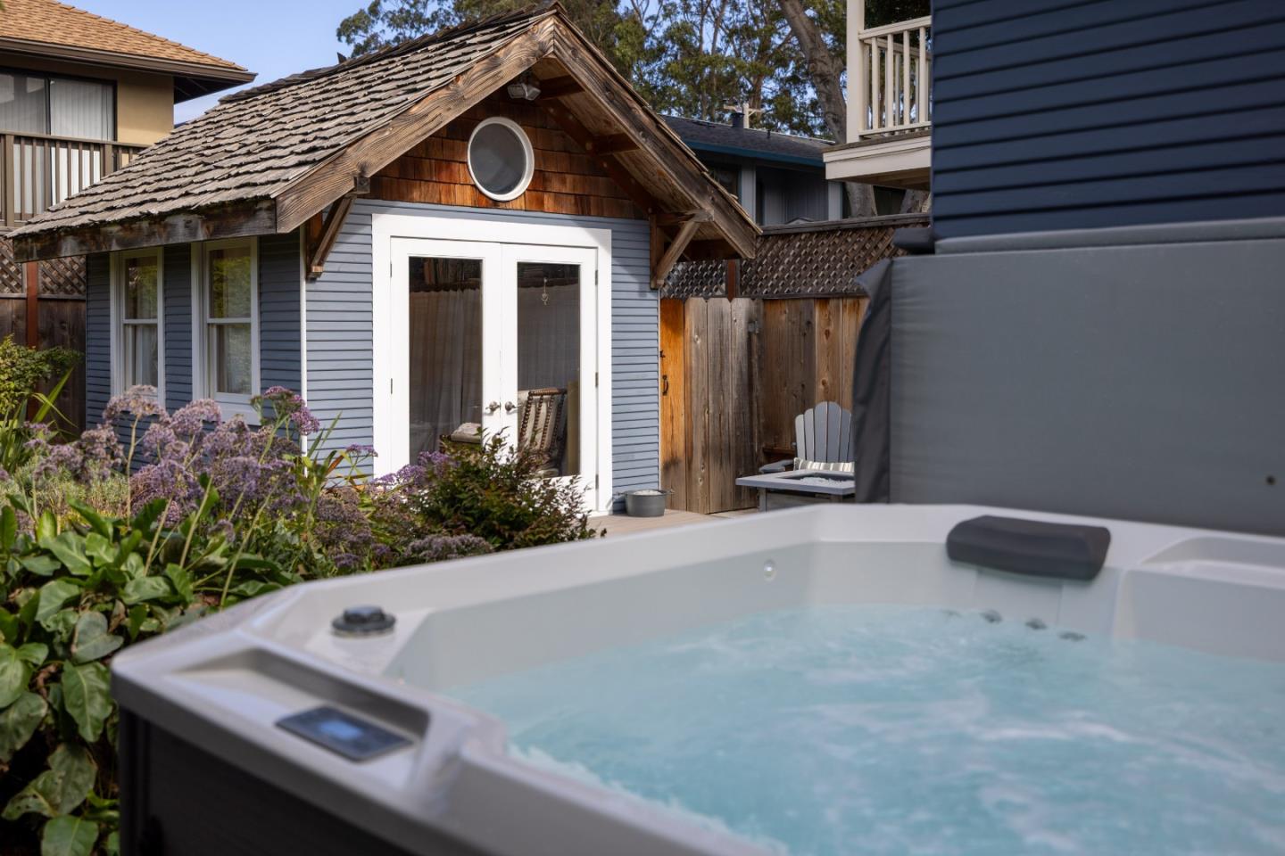 Detail Gallery Image 36 of 52 For 1271 Fourth Street, Monterey,  CA 93940 - 3 Beds | 1/1 Baths