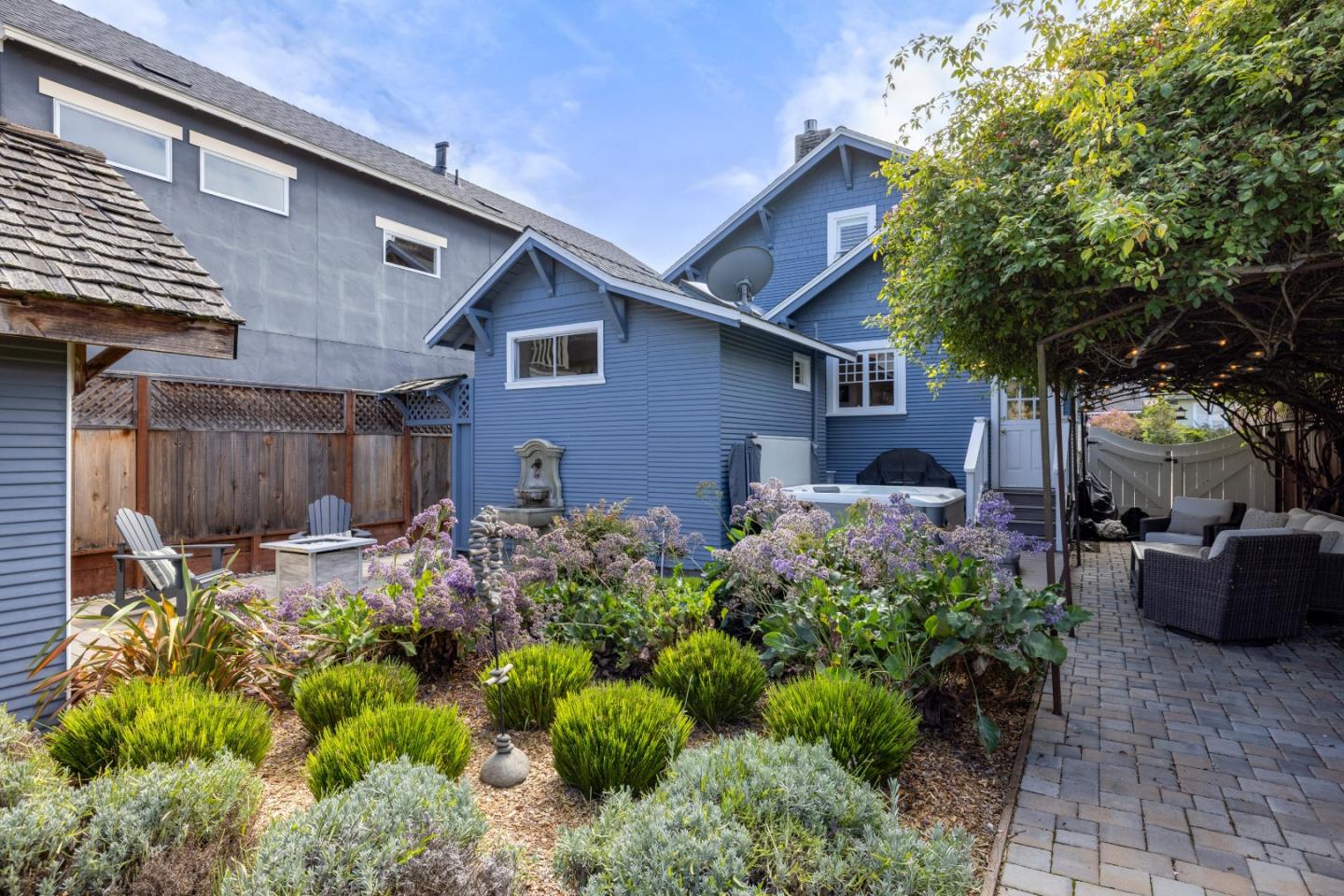 Detail Gallery Image 39 of 52 For 1271 Fourth Street, Monterey,  CA 93940 - 3 Beds | 1/1 Baths