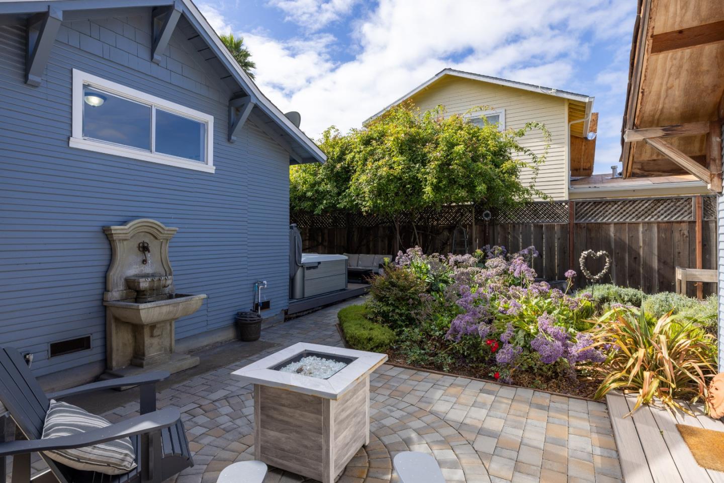 Detail Gallery Image 44 of 52 For 1271 Fourth Street, Monterey,  CA 93940 - 3 Beds | 1/1 Baths